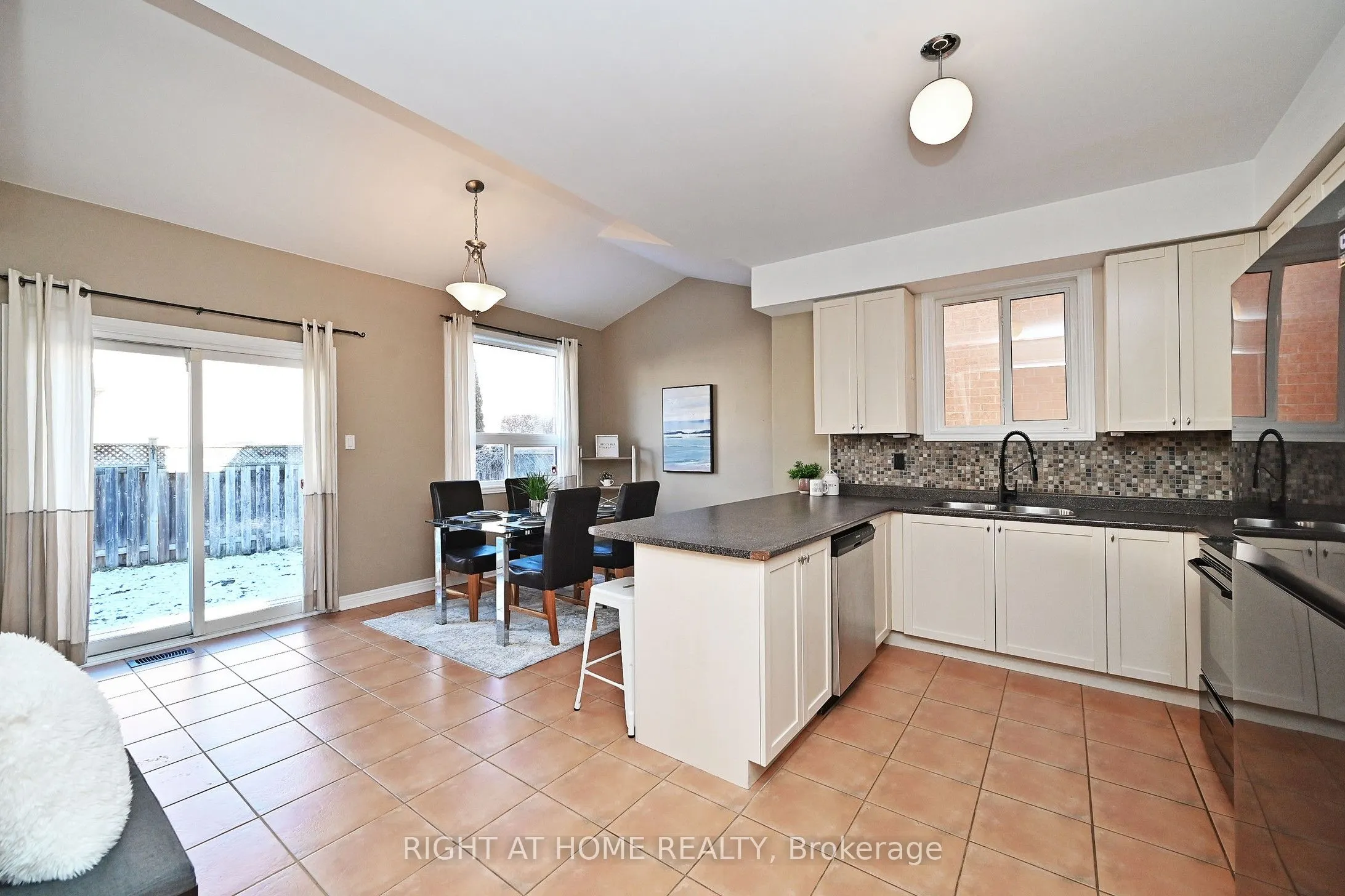 58 Valemount Way