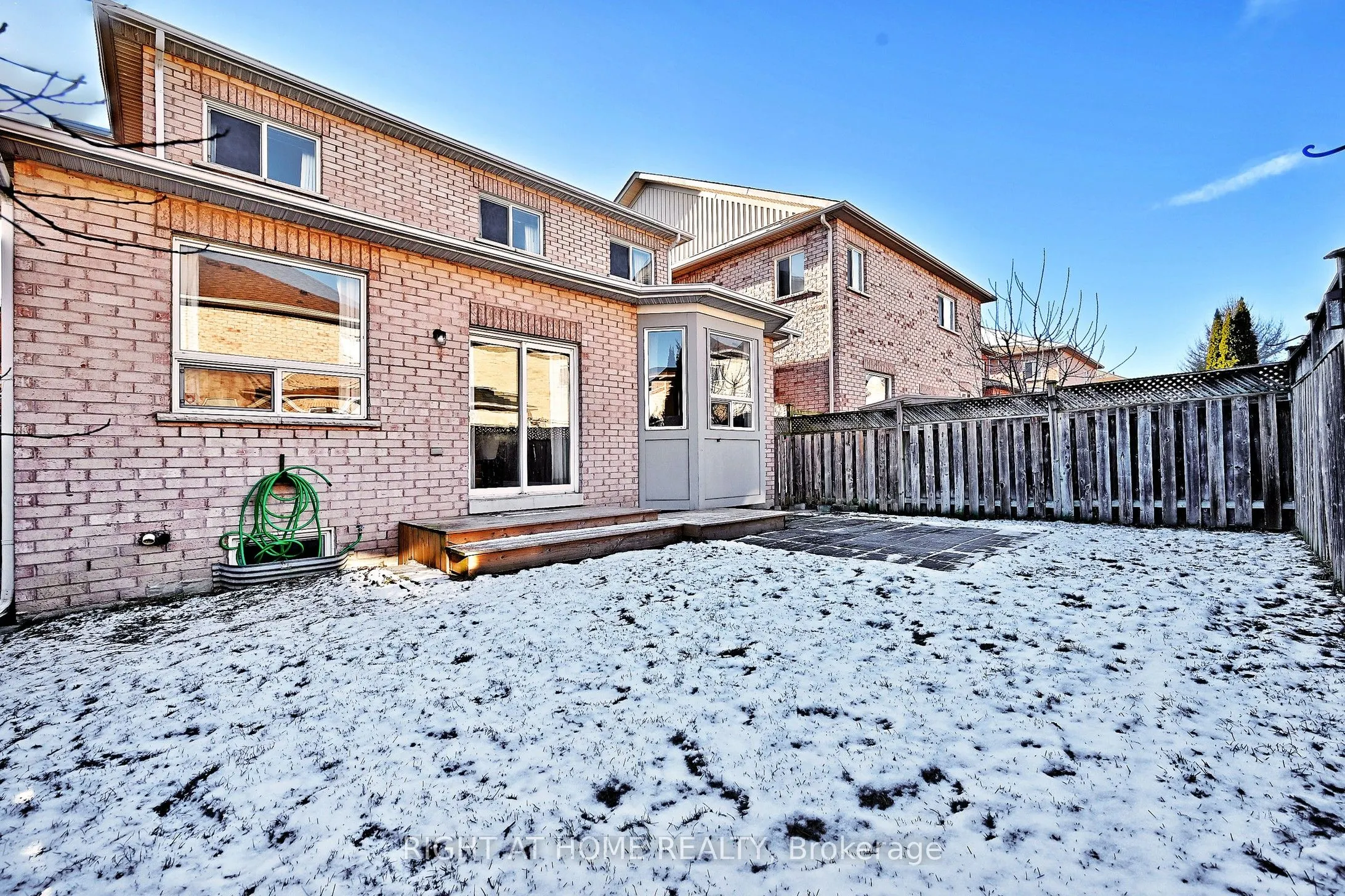 58 Valemount Way