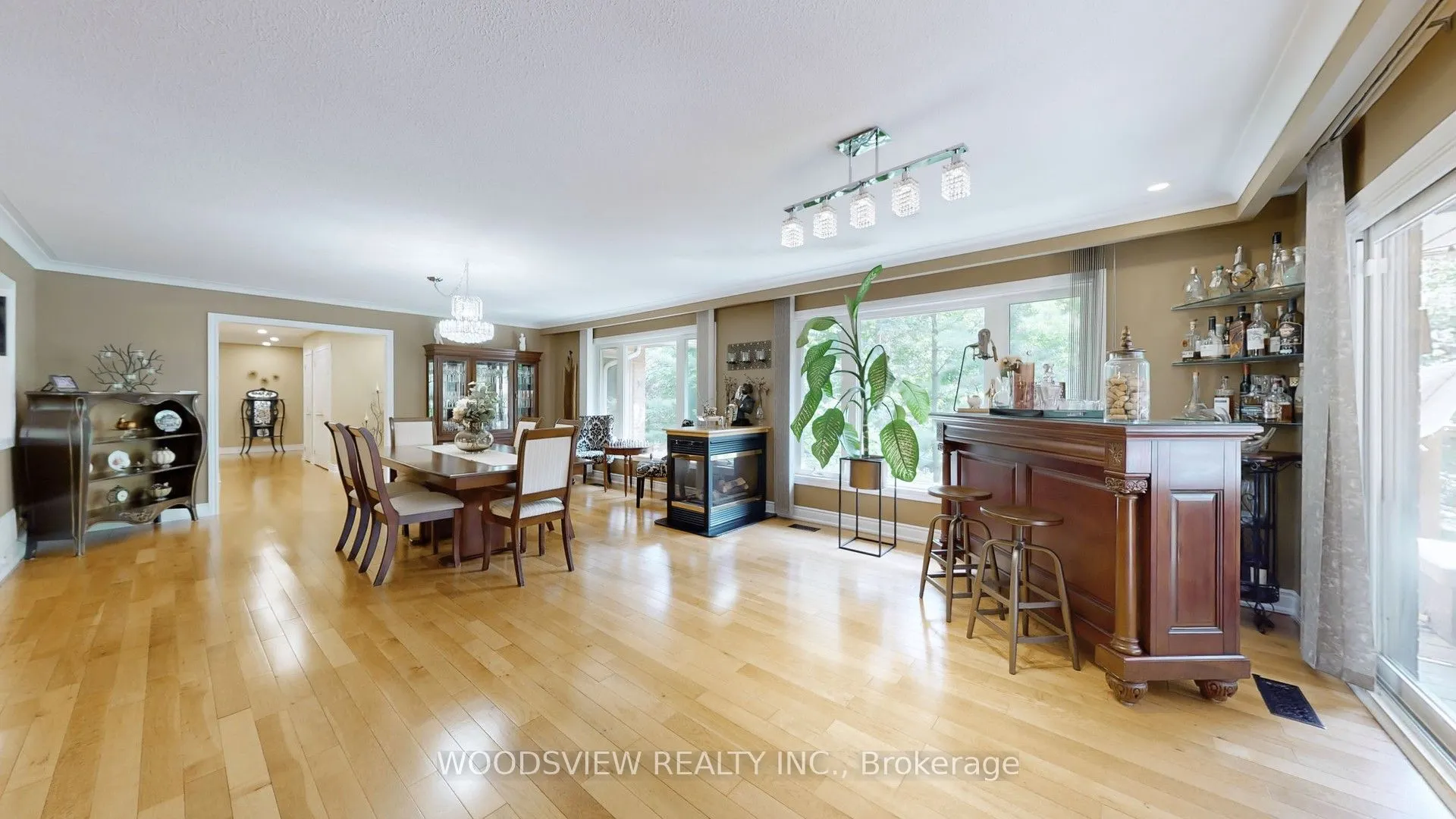 250 Kingscross Drive