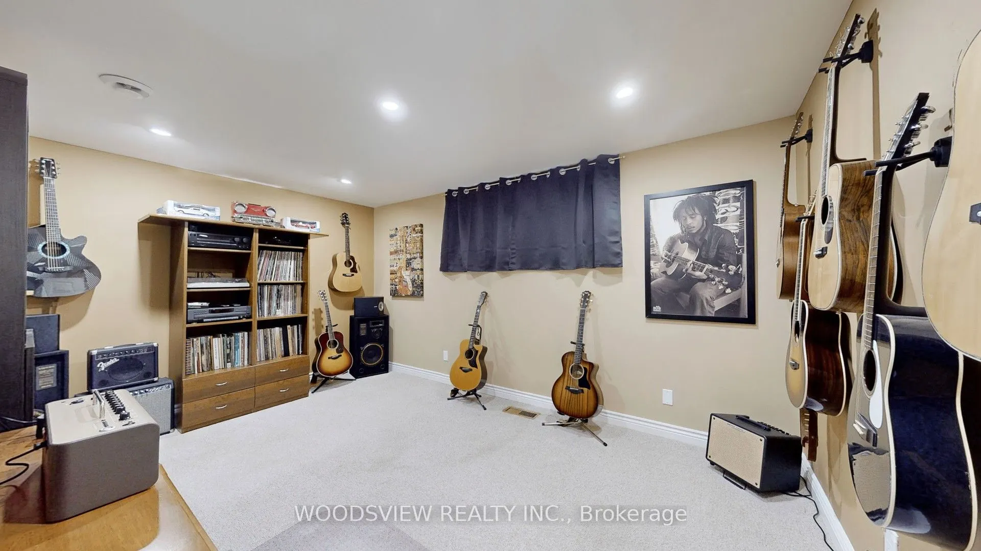 250 Kingscross Drive