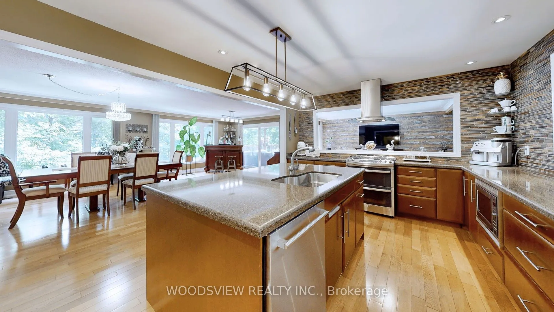 250 Kingscross Drive