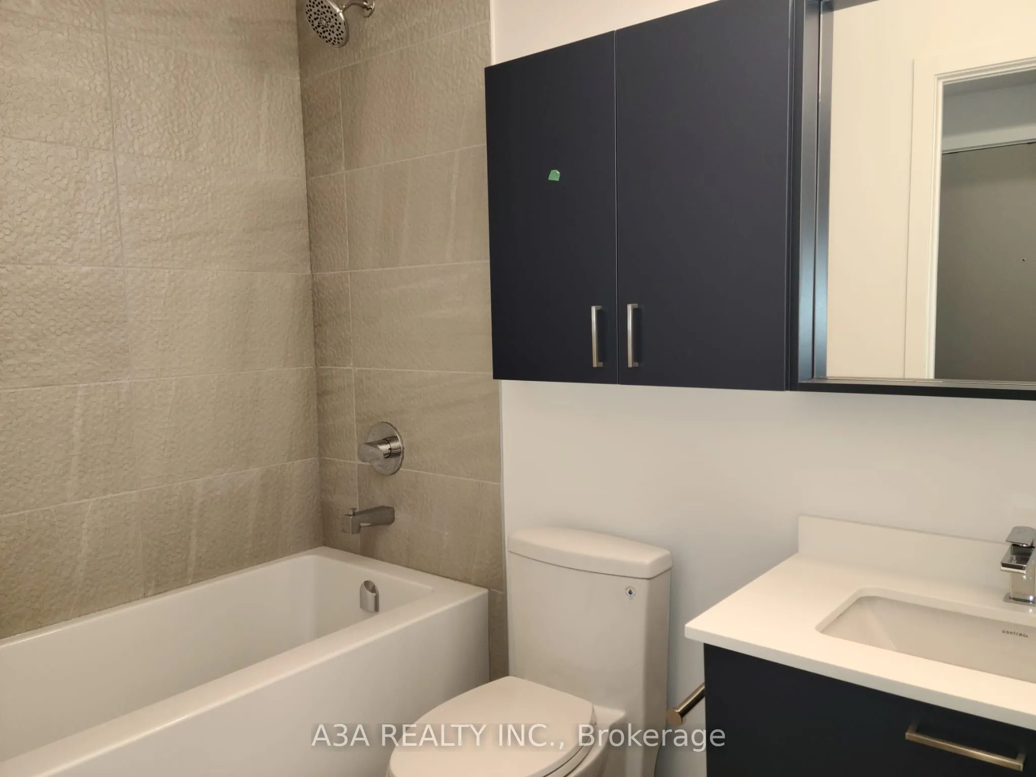 50 Upper Mall Way #2201