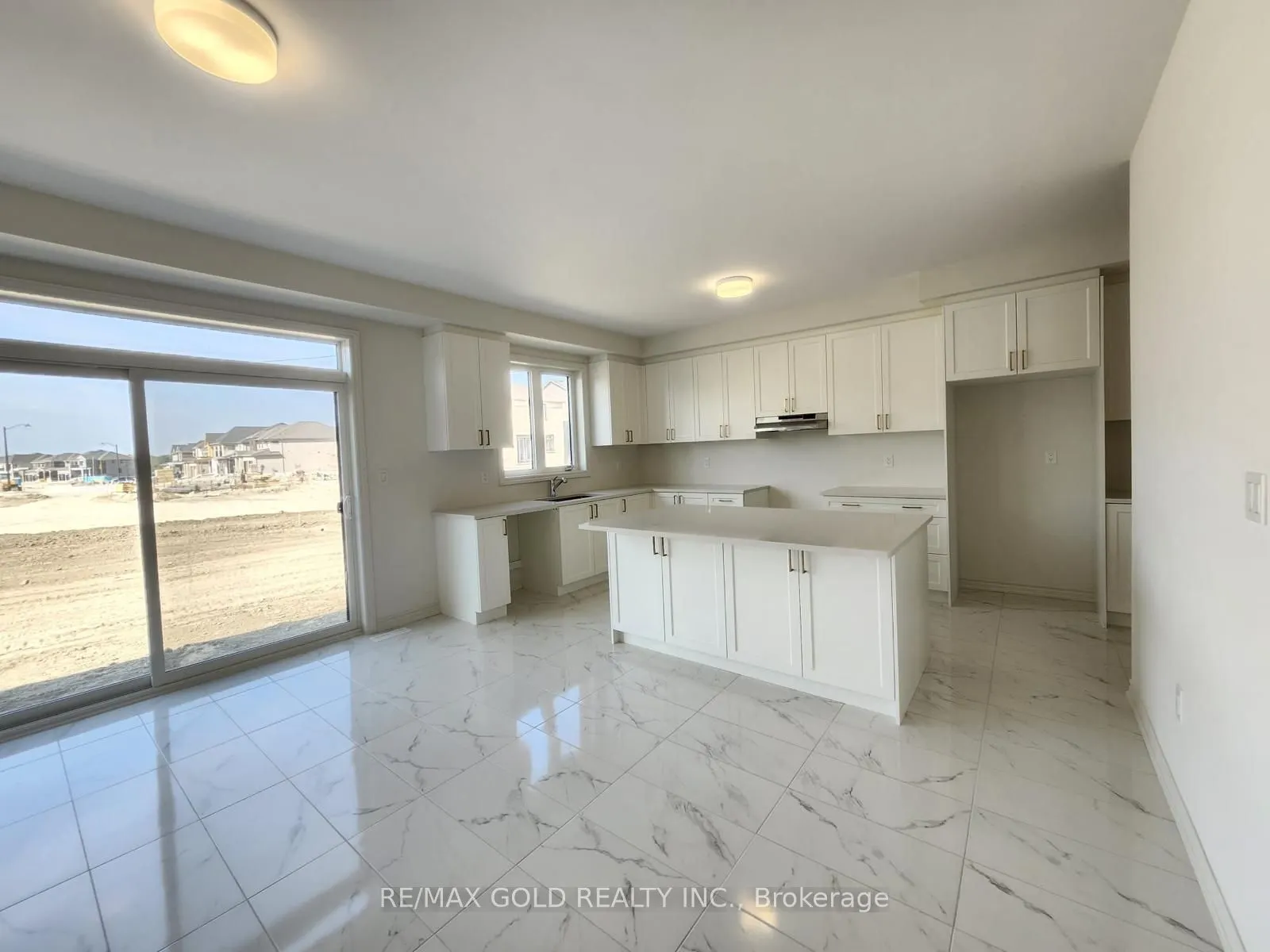9 Sandhill Crescent