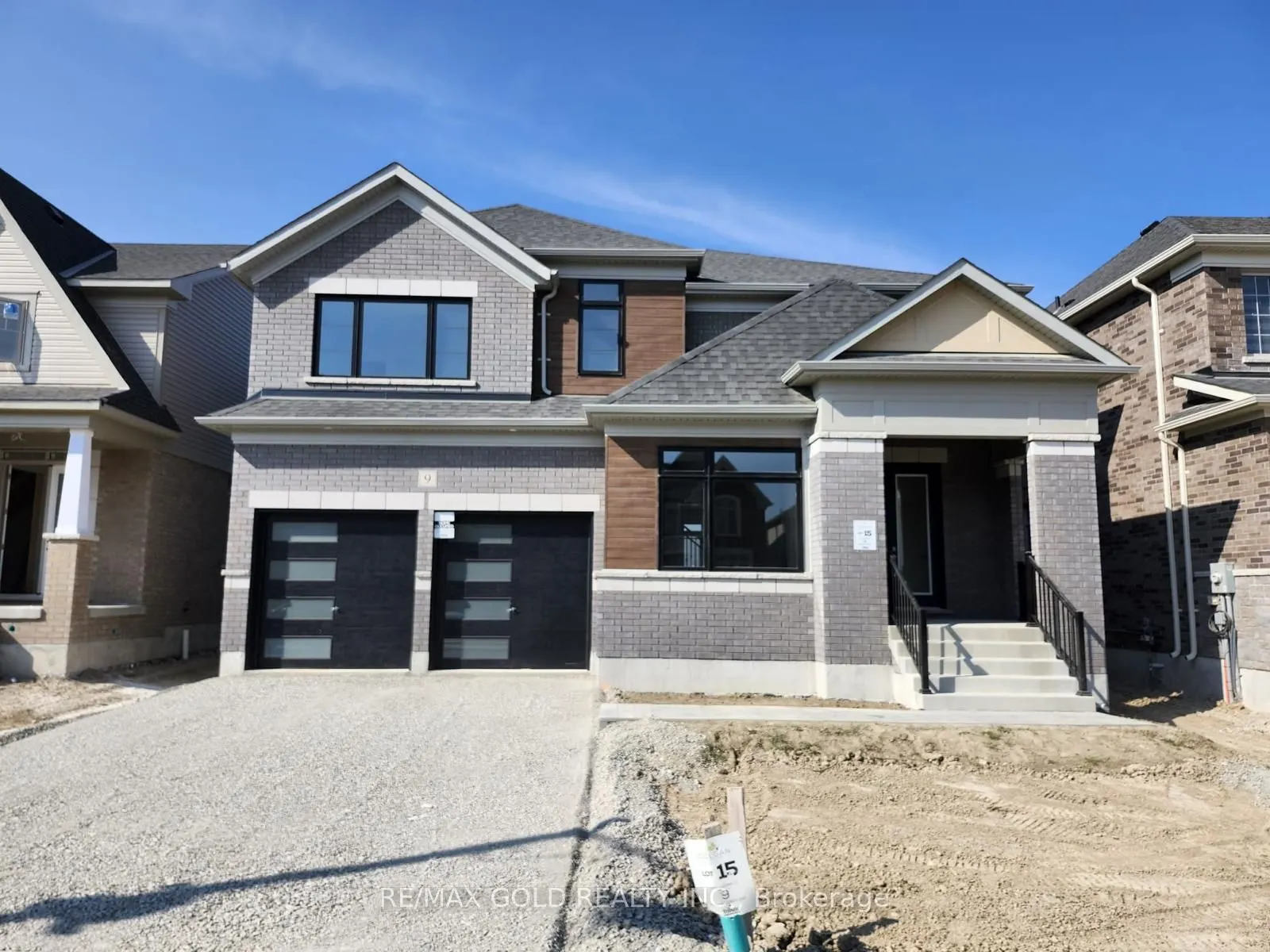 9 Sandhill Crescent