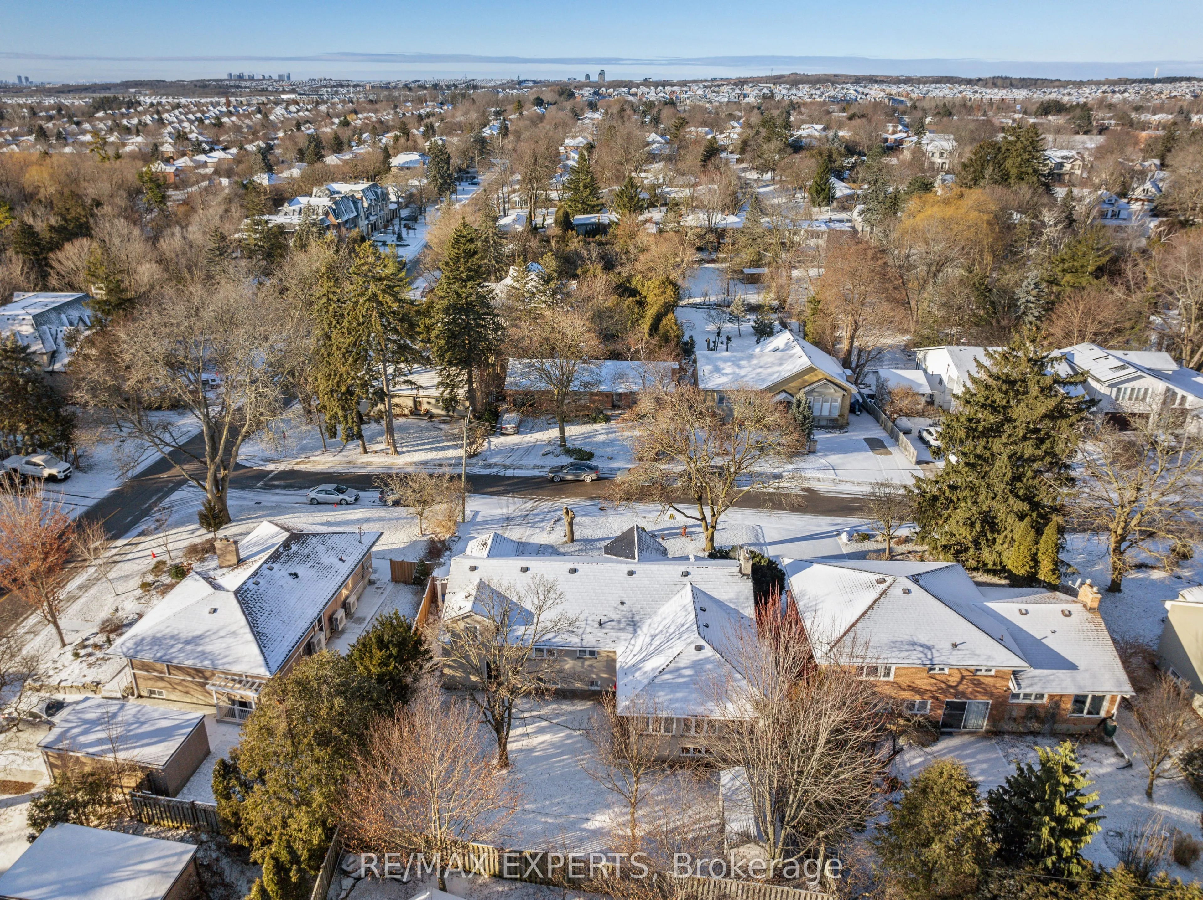 11 Knollside Drive
