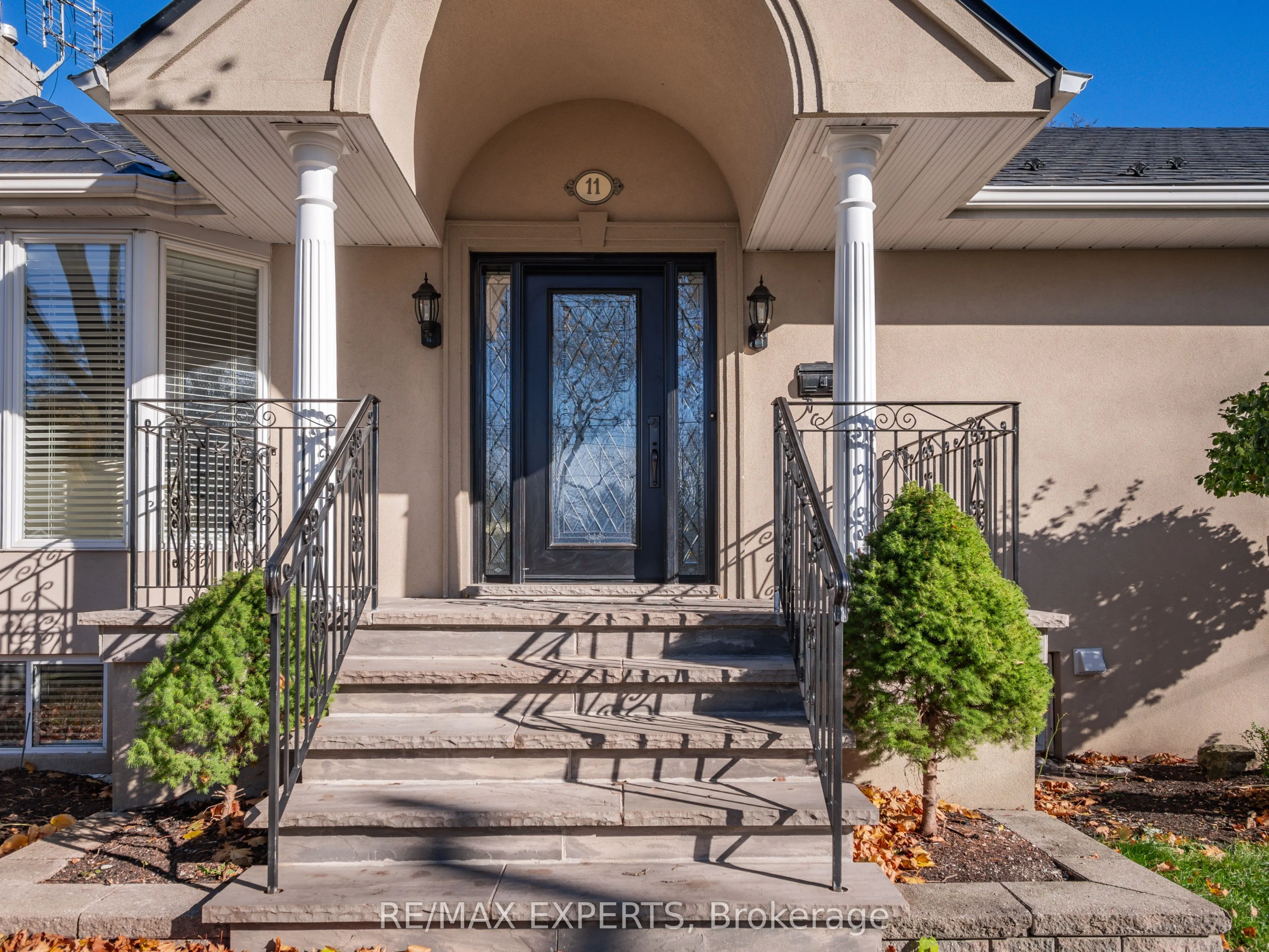 11 Knollside Drive