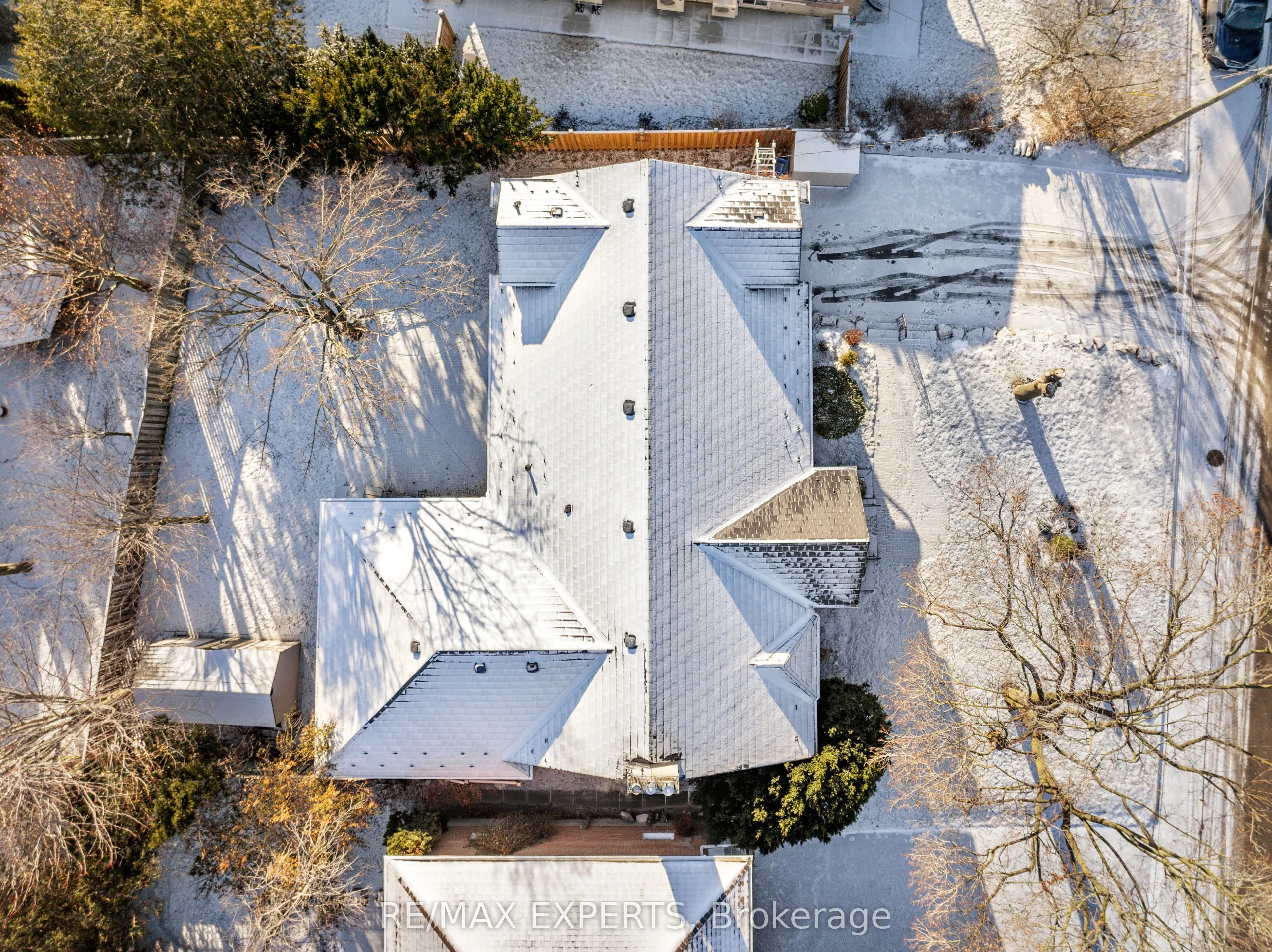 11 Knollside Drive