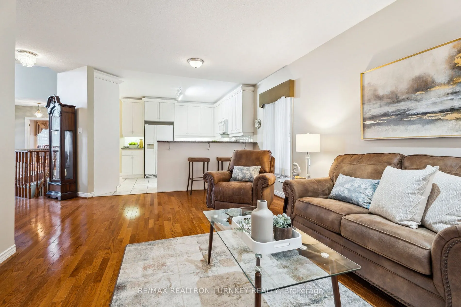 42 Sunset Boulevard, #32