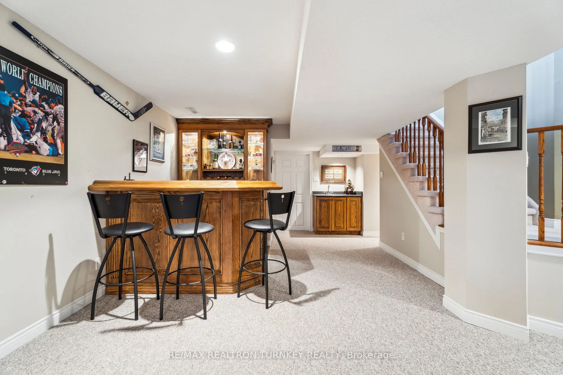 42 Sunset Boulevard, #32