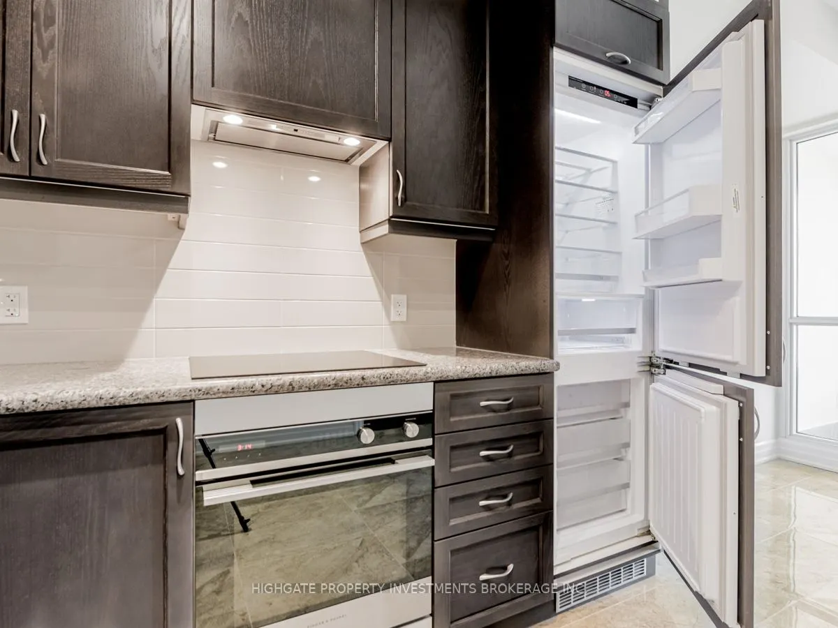 9085 Jane Street, #501