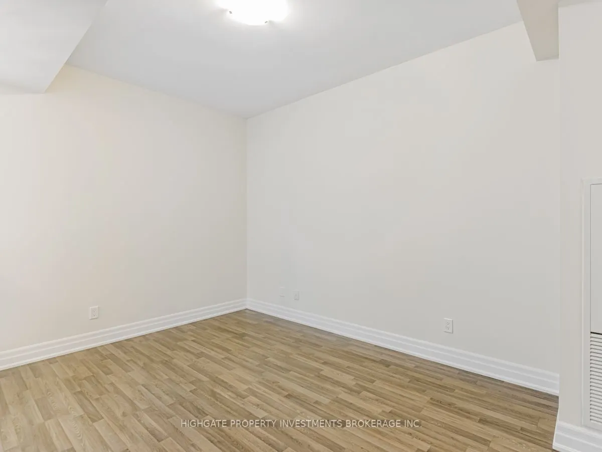 9085 Jane Street, #501