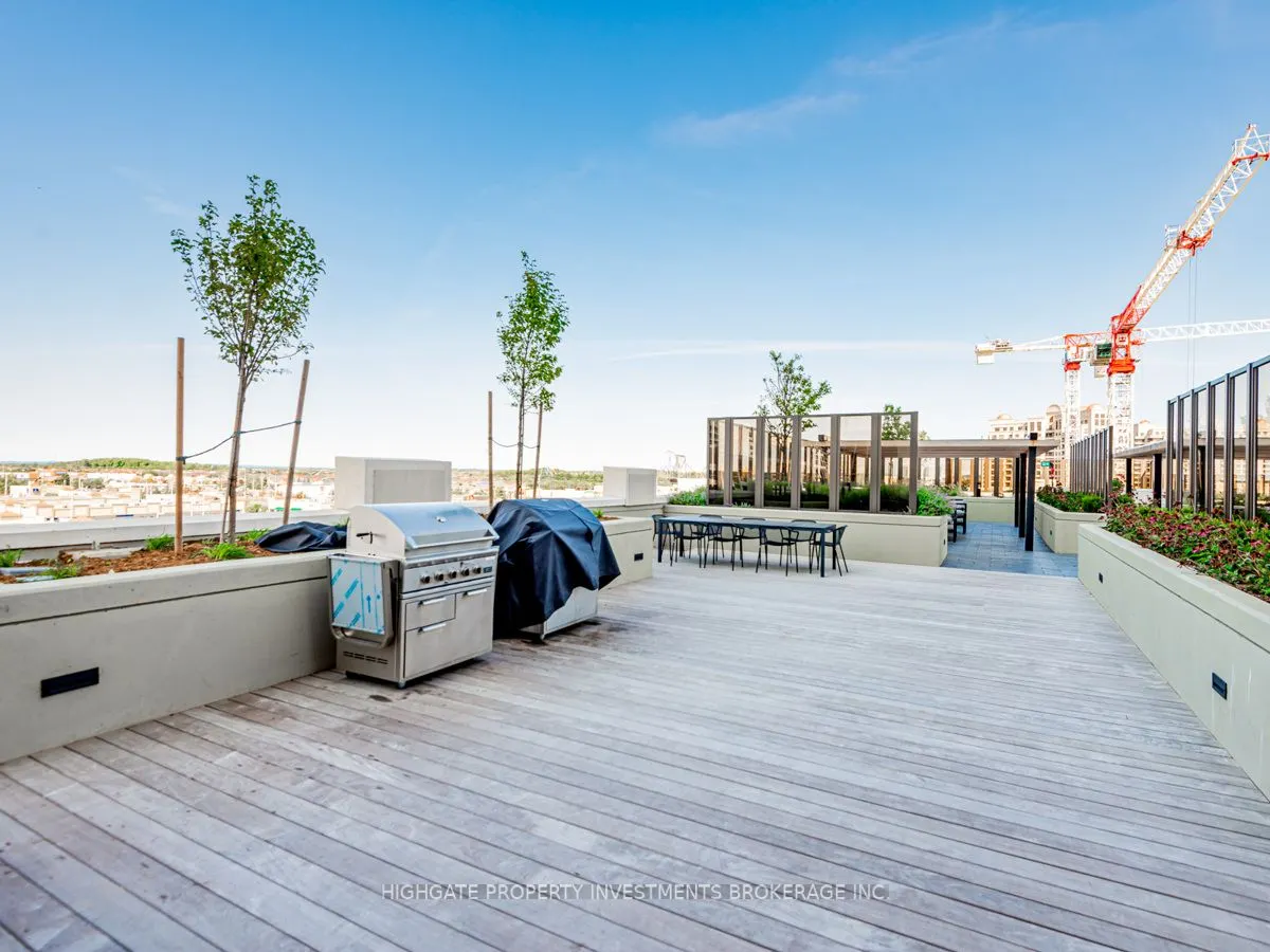 9085 Jane Street, #501