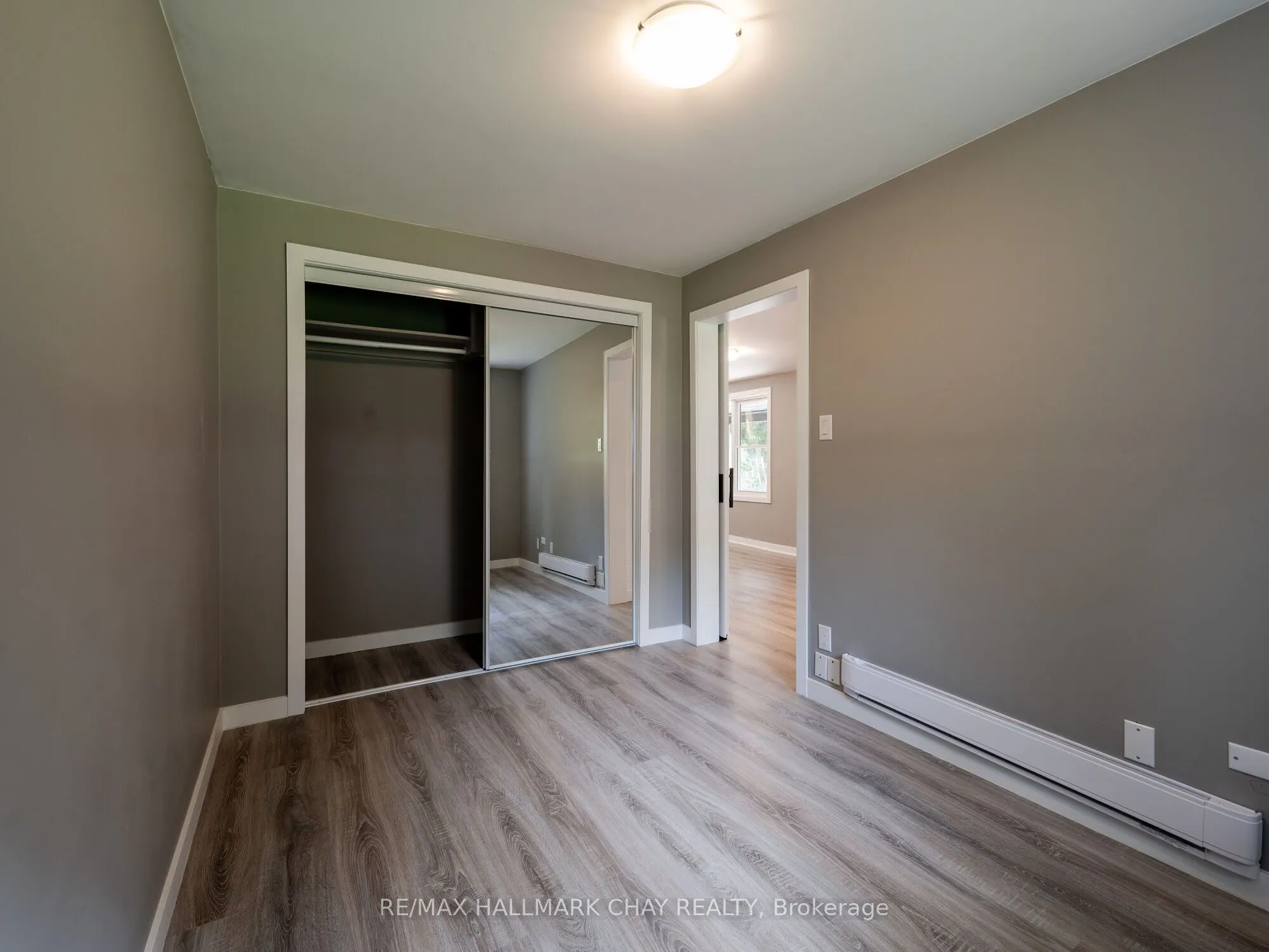 268 Victoria Street E
