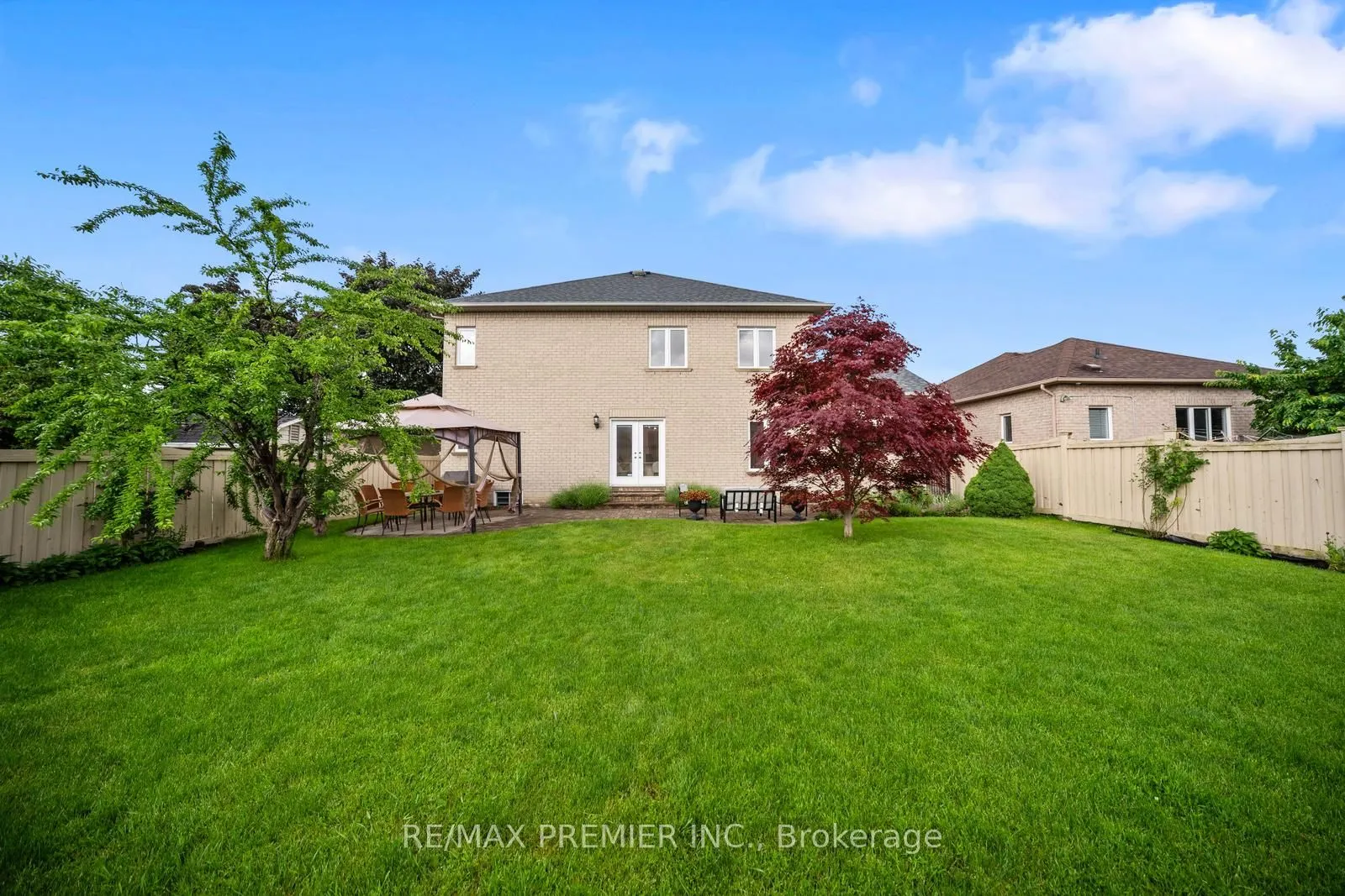 28 Babak Boulevard