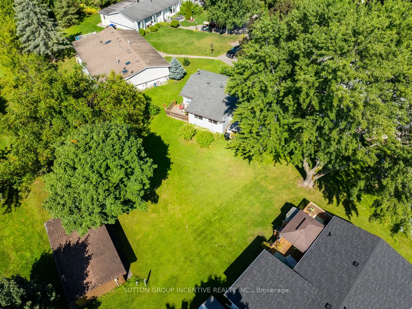 15 MAPLE Court