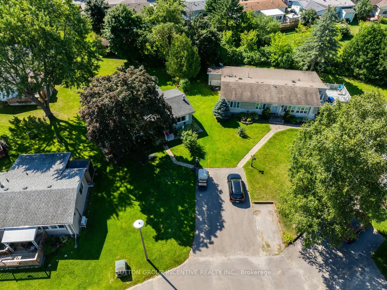 15 MAPLE Court