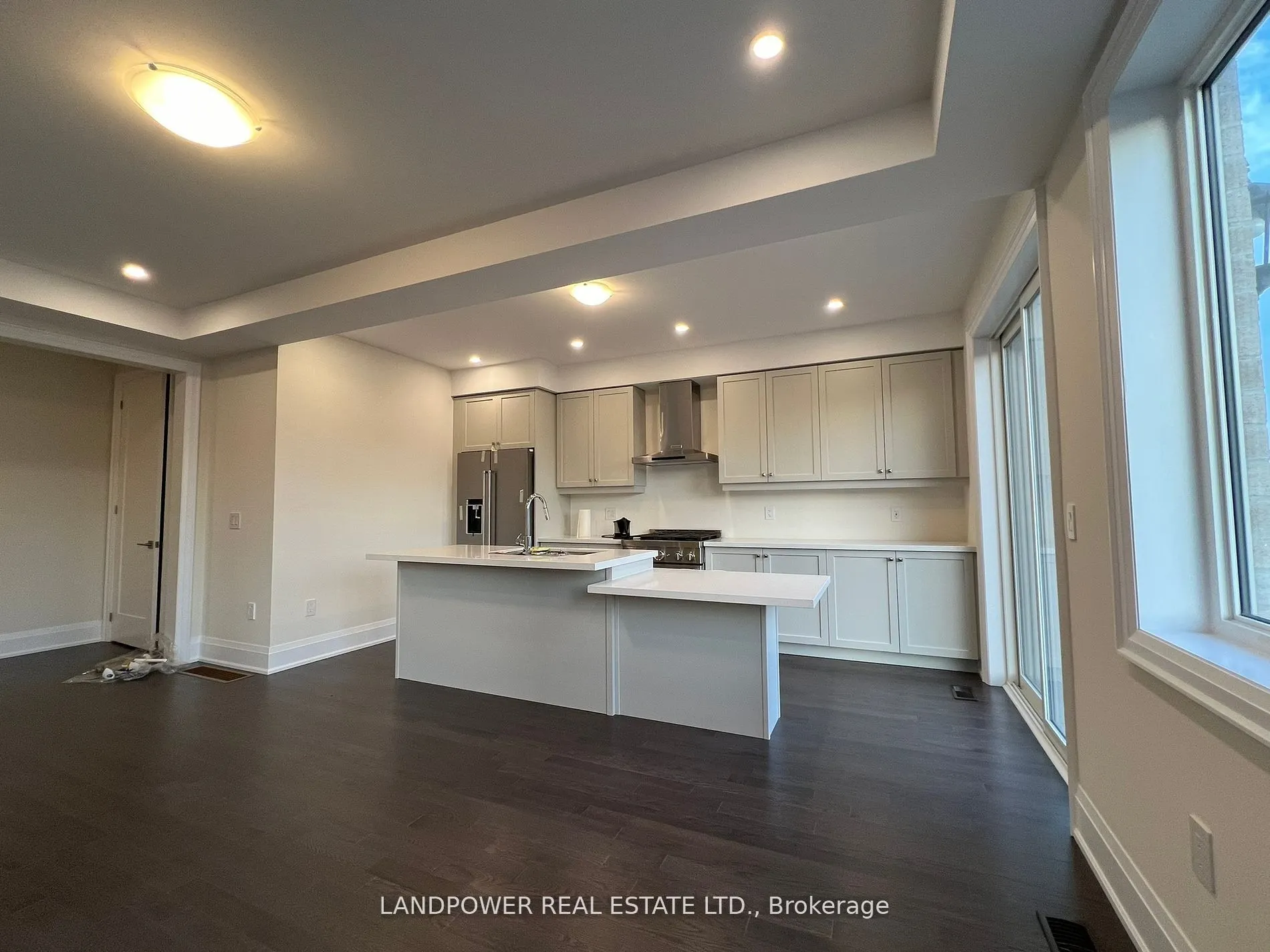 29 Schmeltzer Crescent