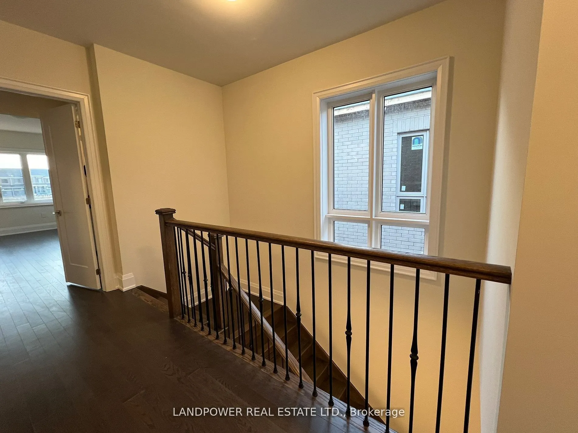 29 Schmeltzer Crescent
