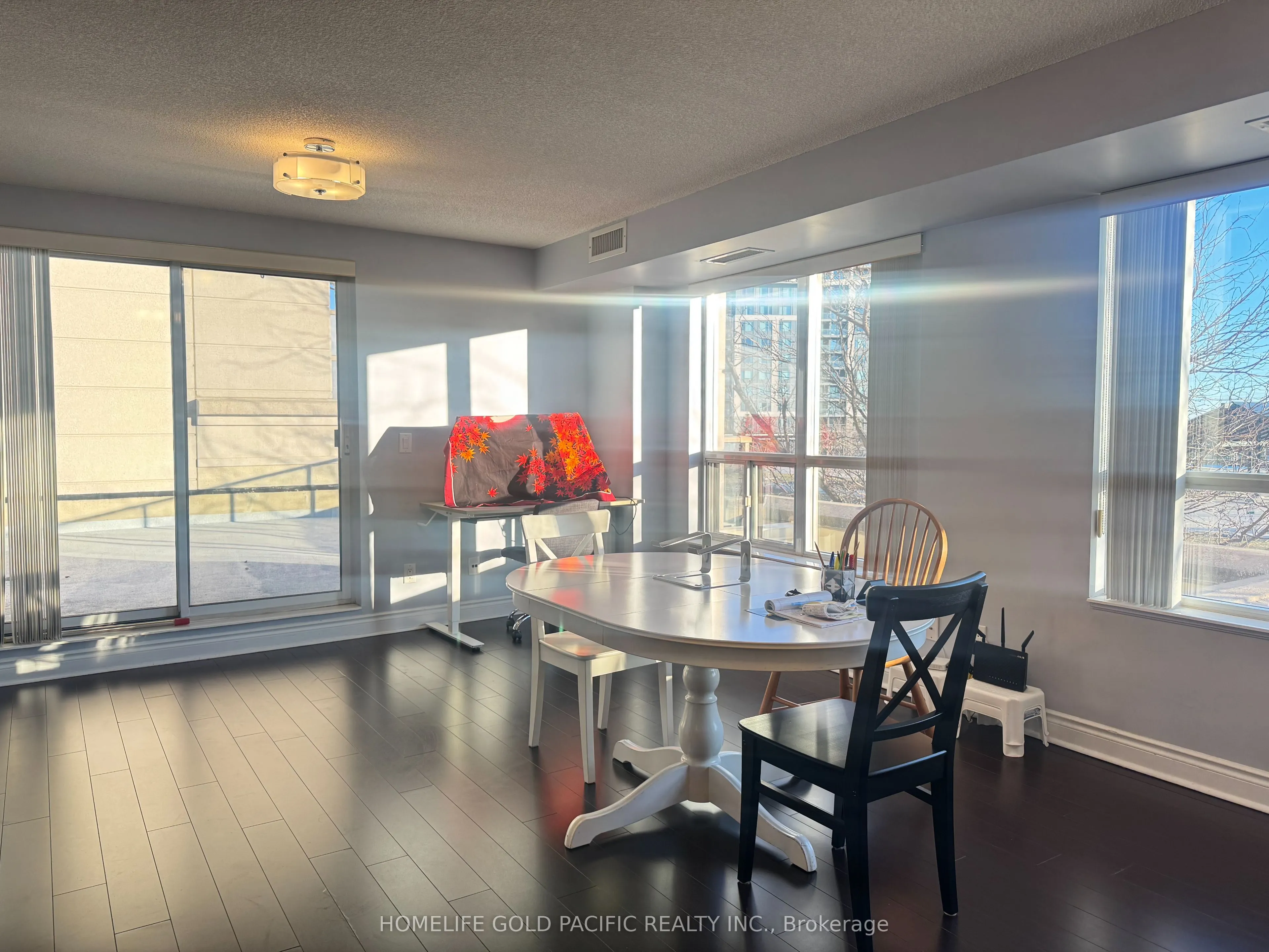 37 Galleria Parkway, #207