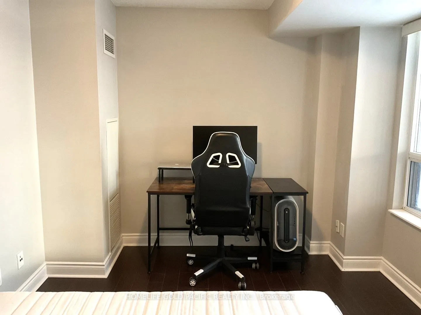 37 Galleria Parkway, #207