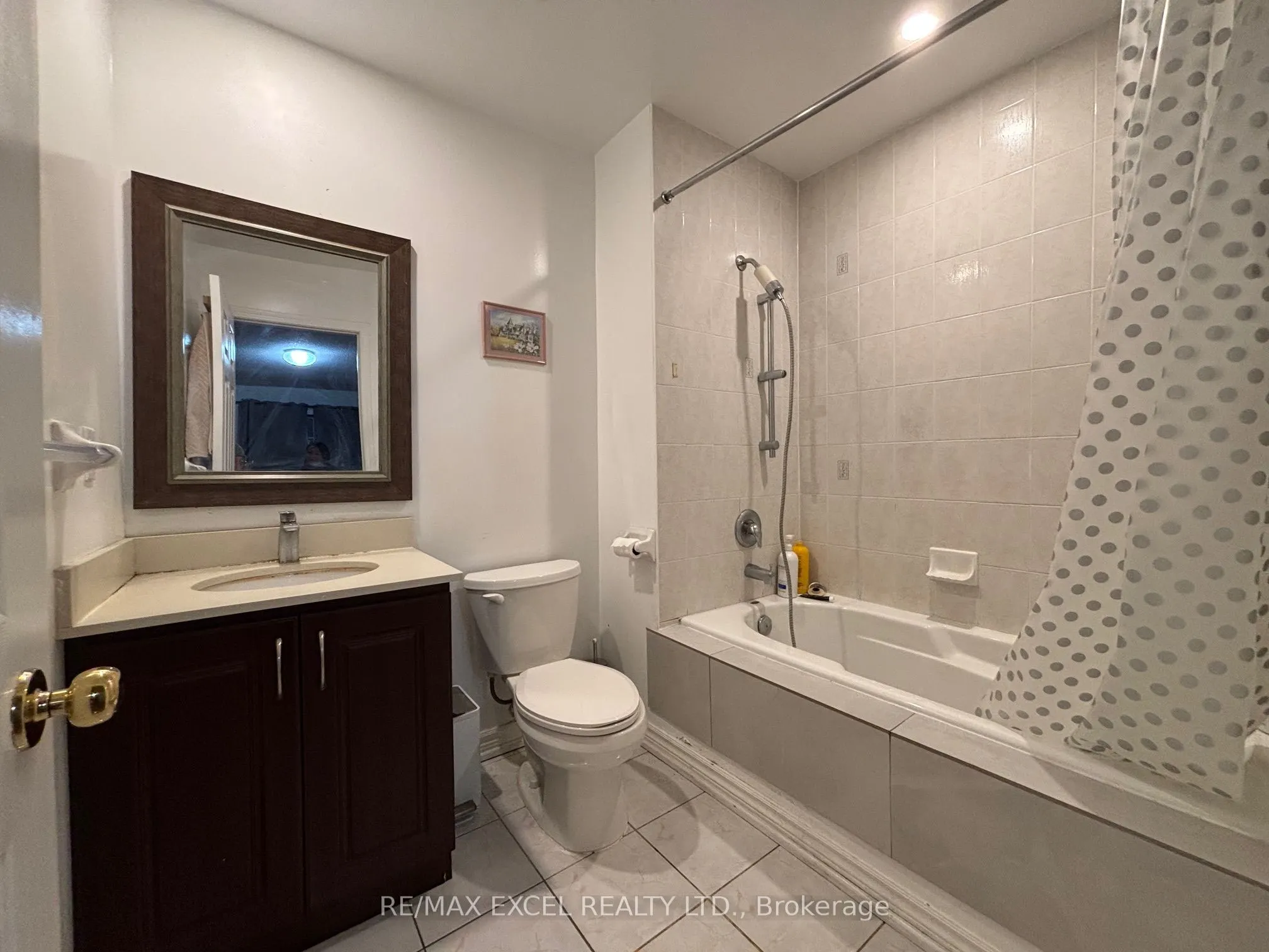 5 St Moritz Way, #18