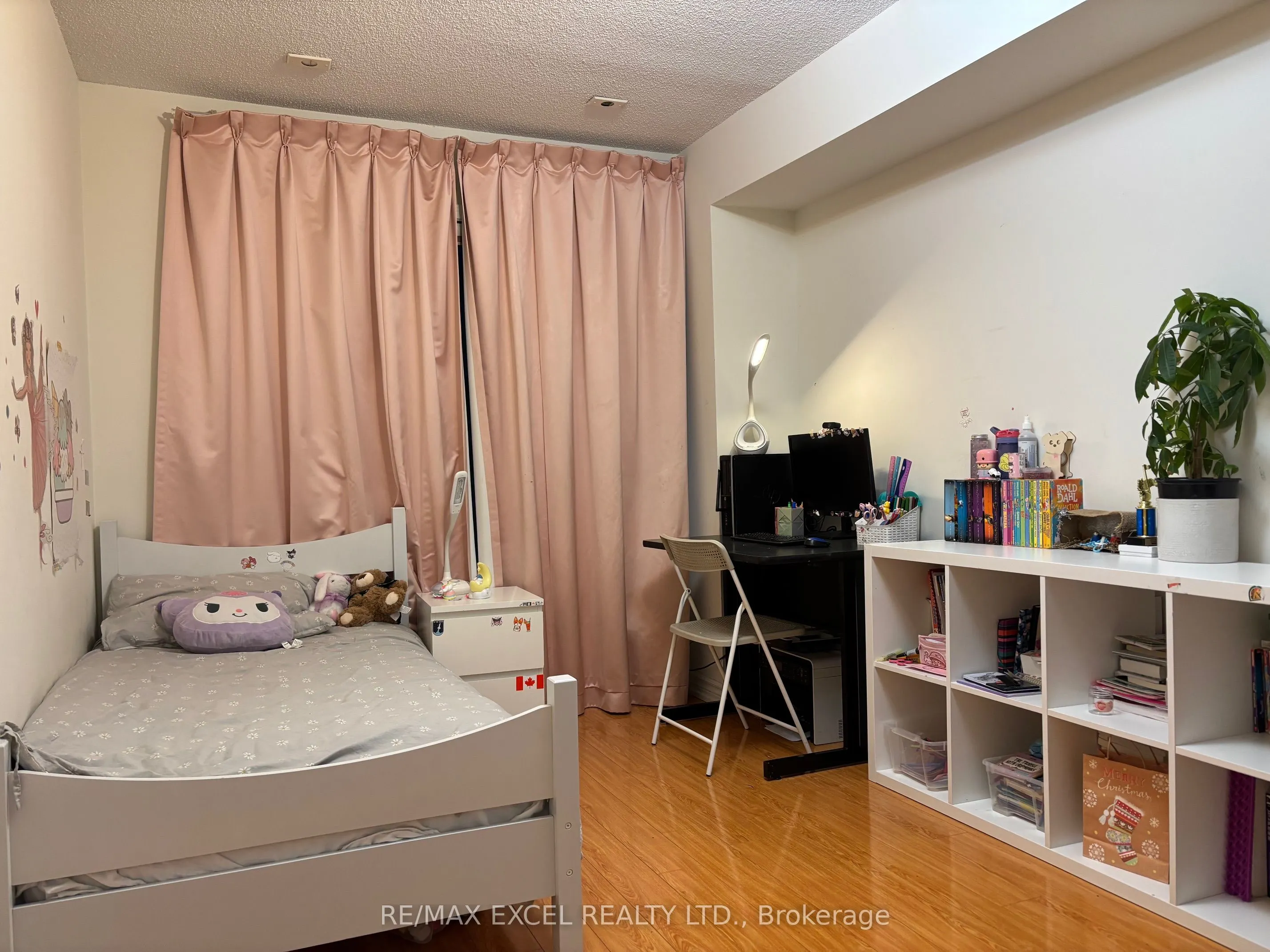 5 St Moritz Way, #18