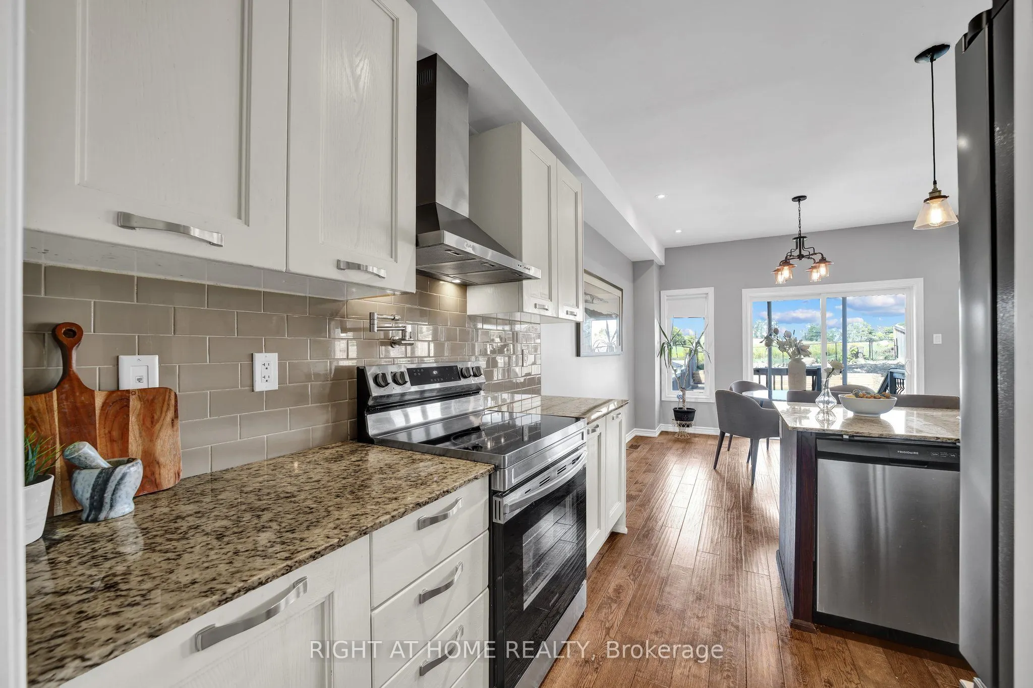 40 Ridge Gate Crescent