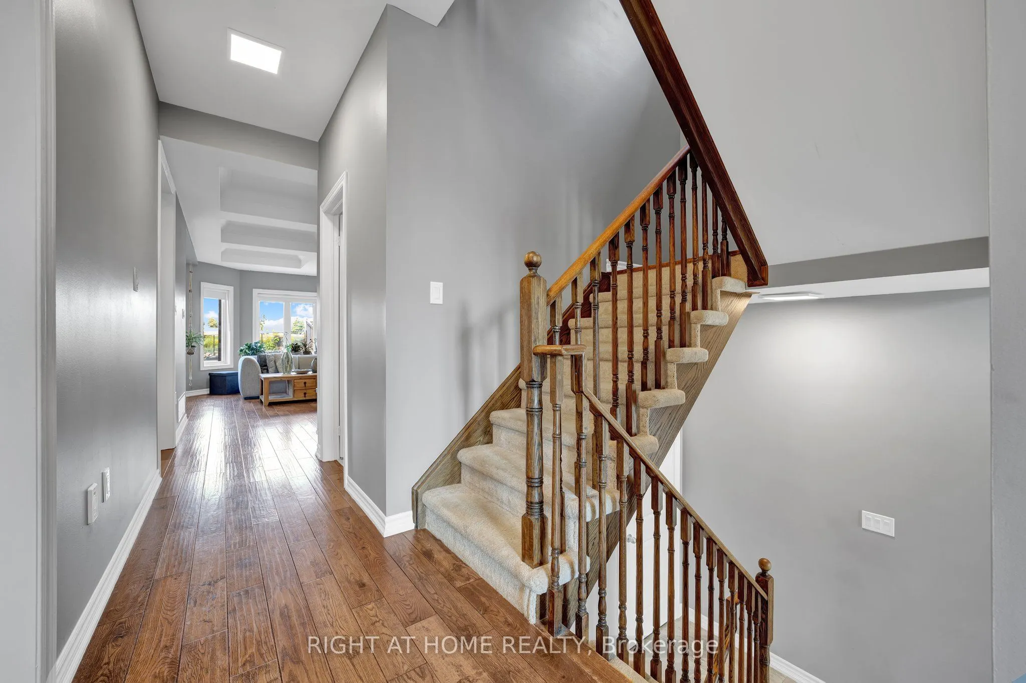 40 Ridge Gate Crescent
