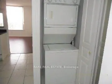 9015 Leslie Street, #807
