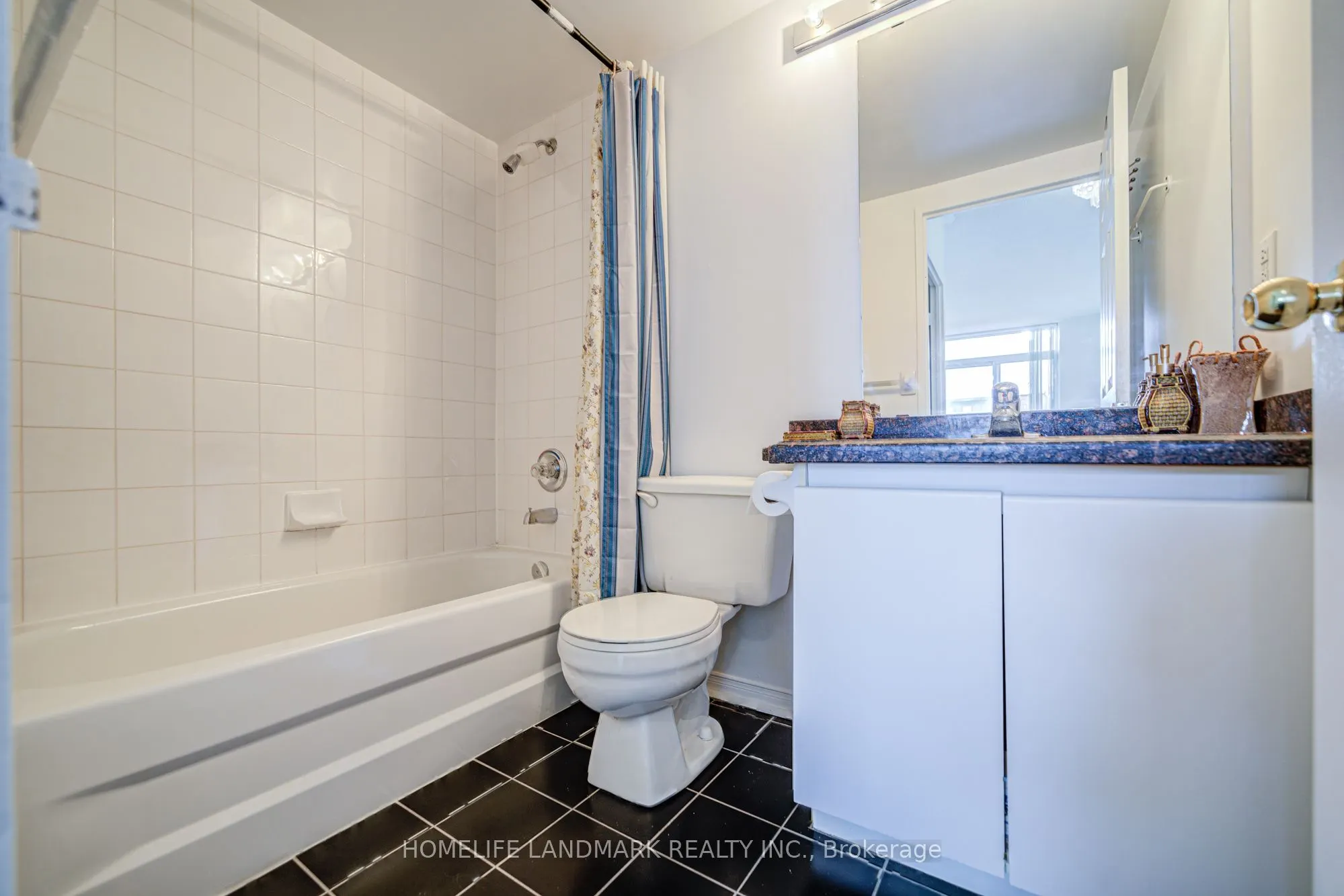 7378 Yonge Street E, #303