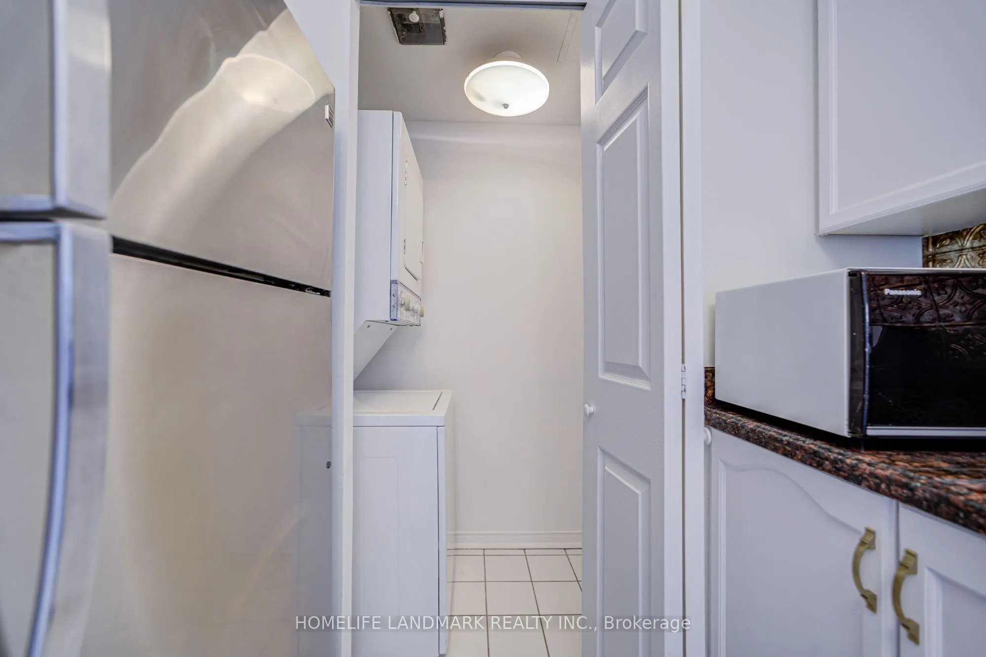7378 Yonge Street E, #303