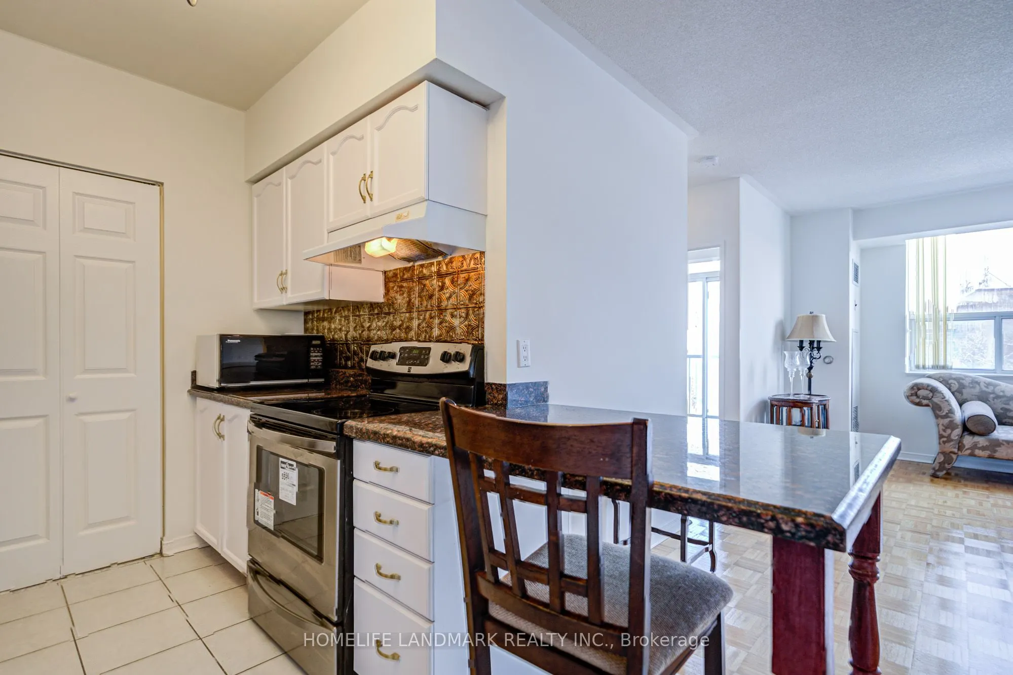 7378 Yonge Street E, #303
