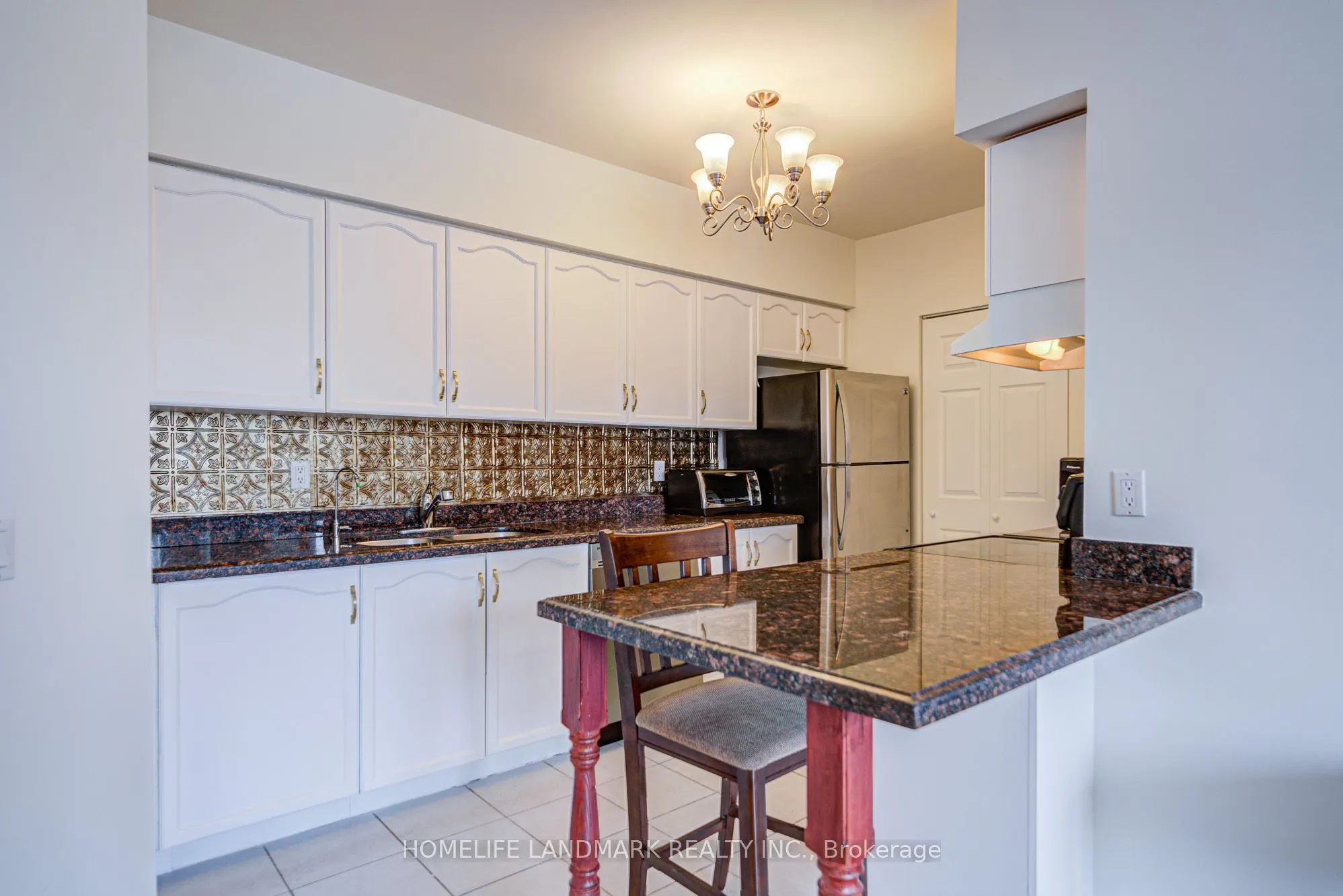 7378 Yonge Street E, #303