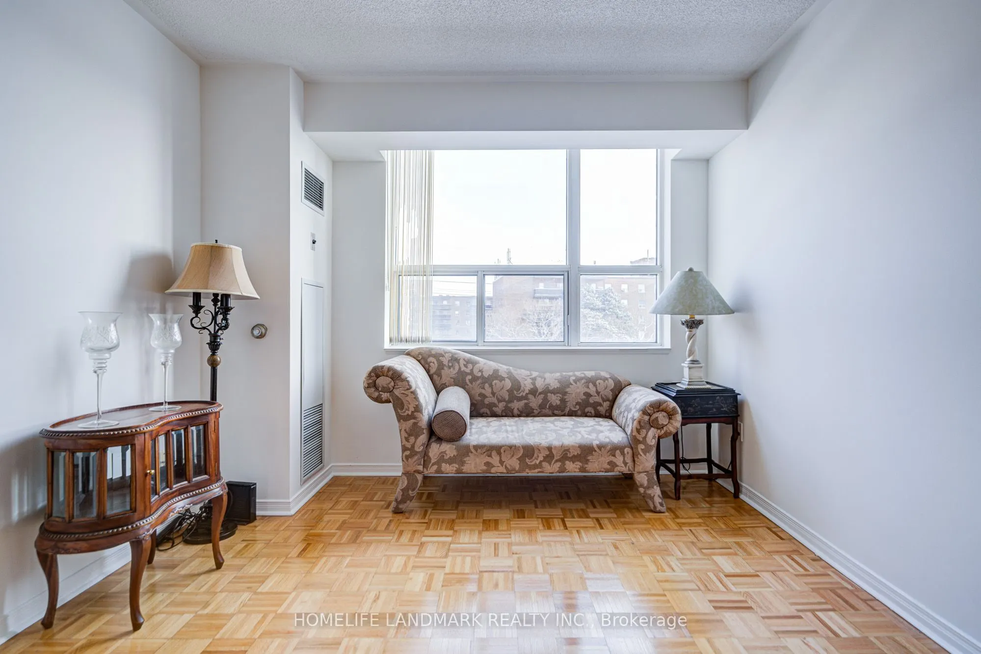 7378 Yonge Street E, #303