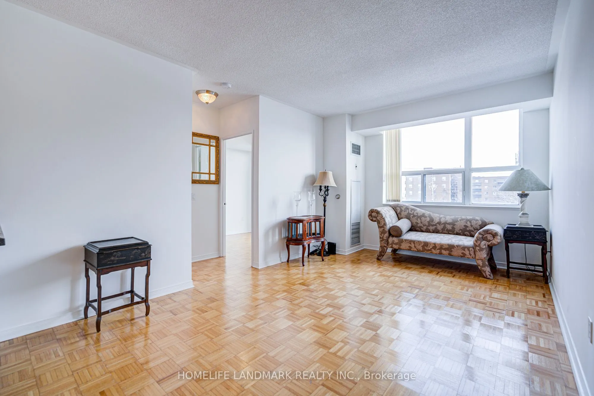 7378 Yonge Street E, #303