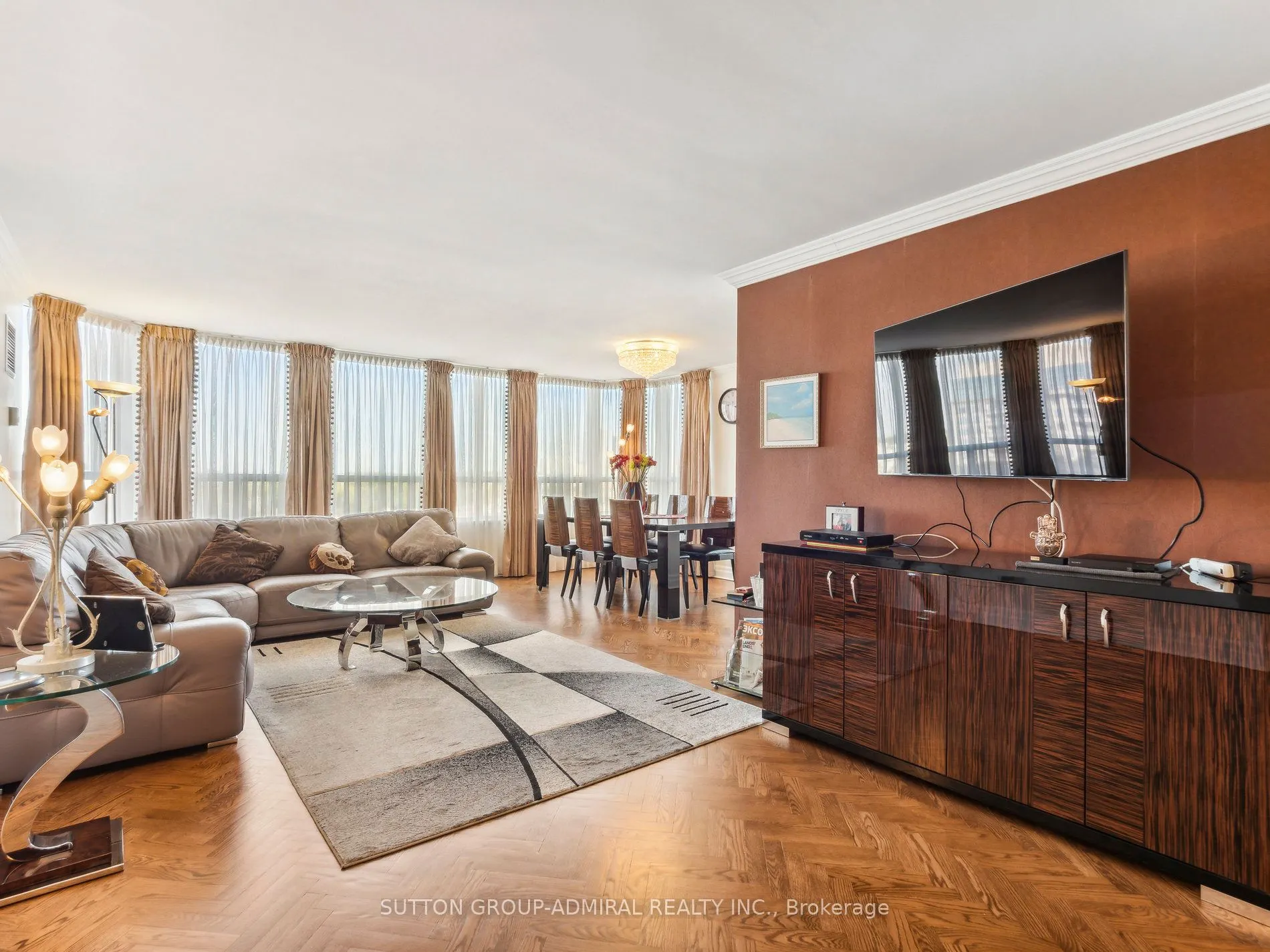 7 Townsgate Drive #604
