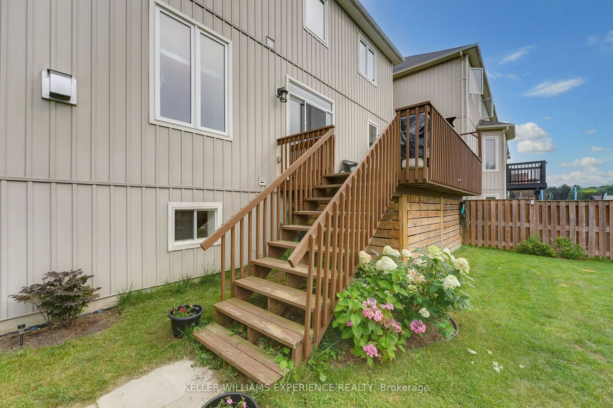 100 Mount Crescent