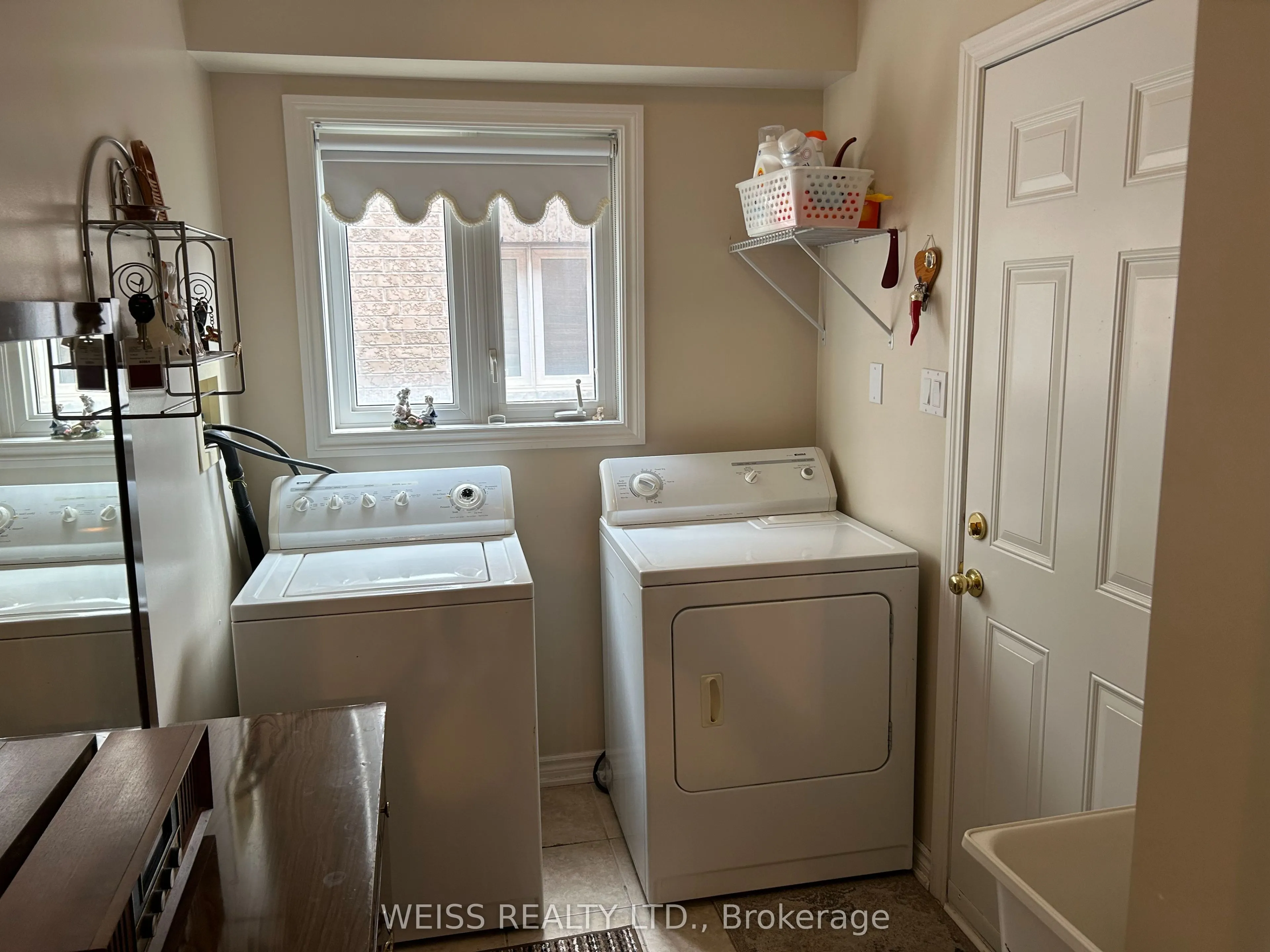 503 Simcoe Road