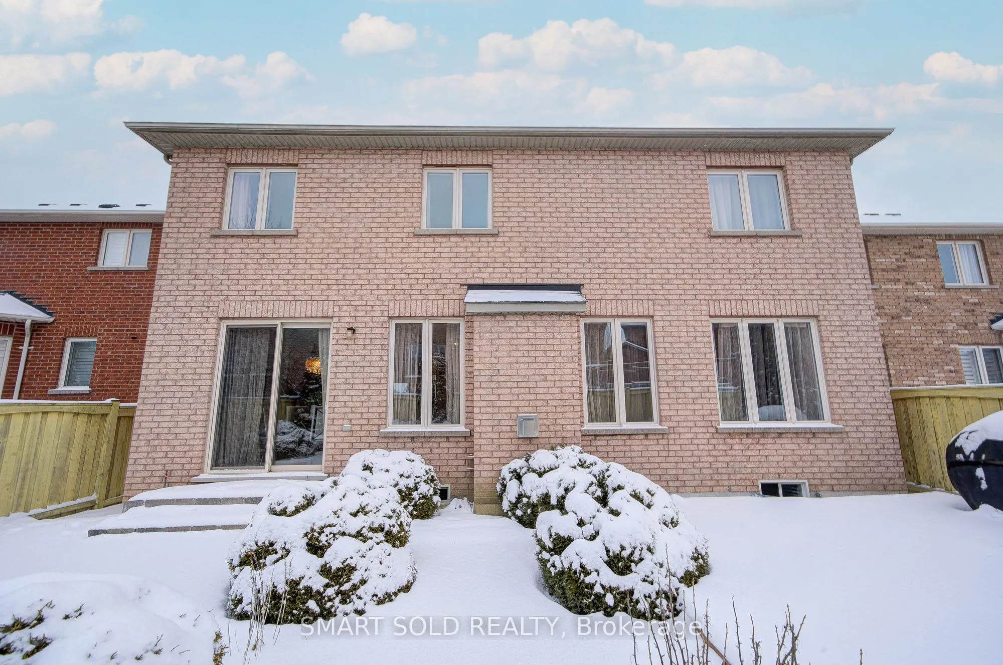 10 Rowley Street
