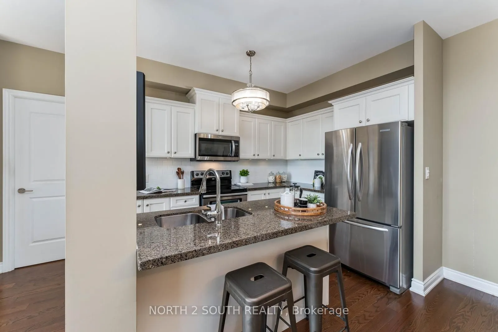 281 Woodbridge Avenue, #521