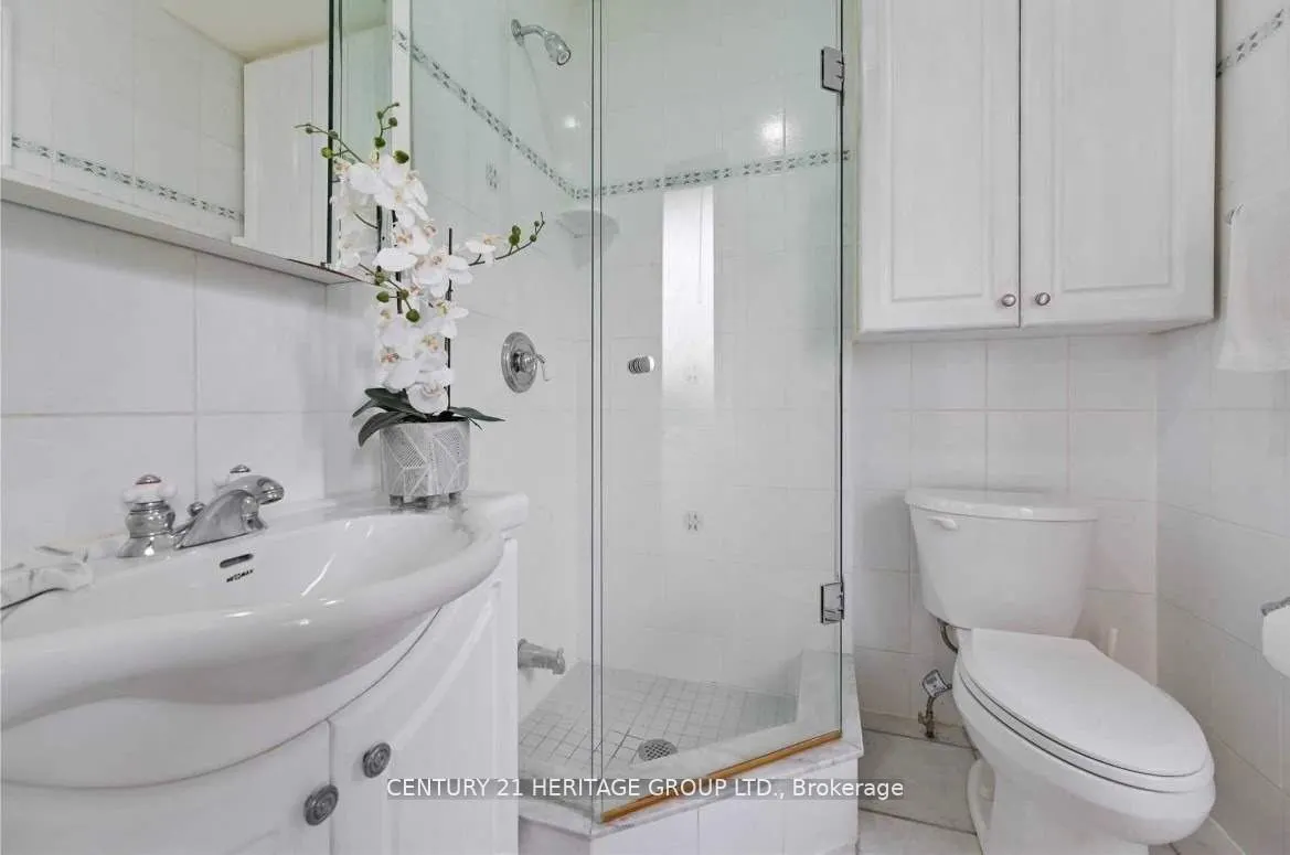 16 Cavalier Cres