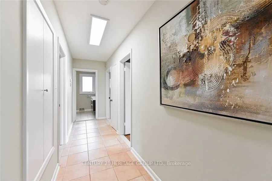 16 Cavalier Cres