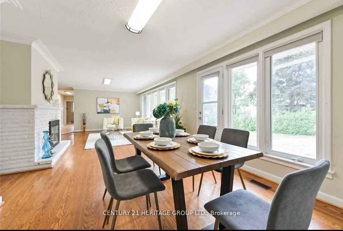 16 Cavalier Cres