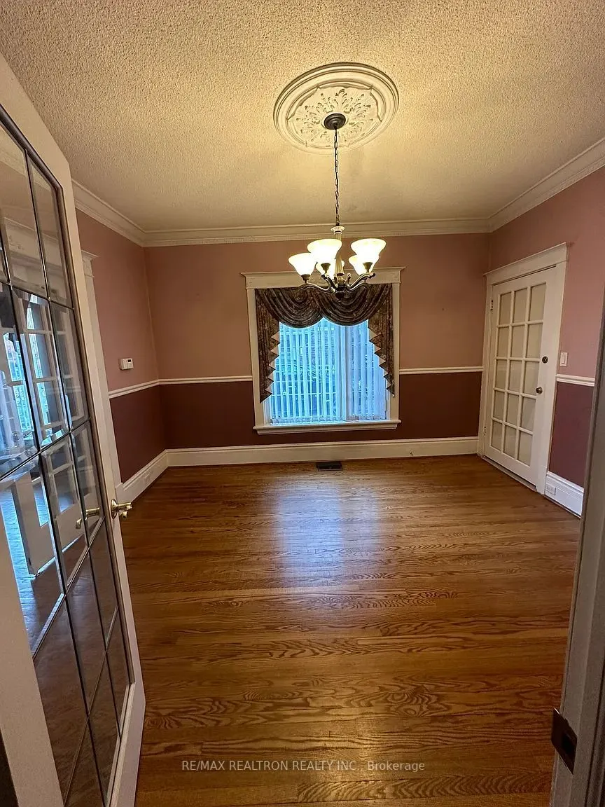 47 Roseview Avenue