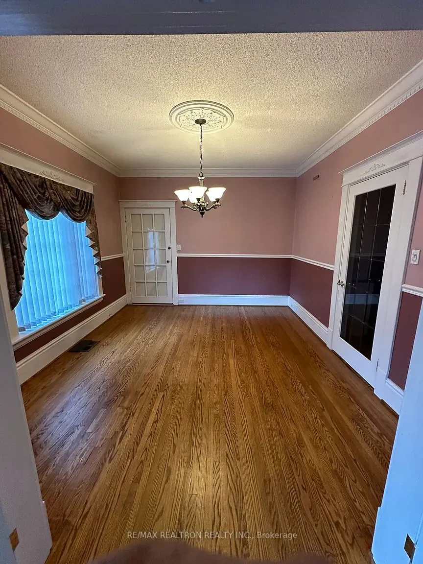 47 Roseview Avenue