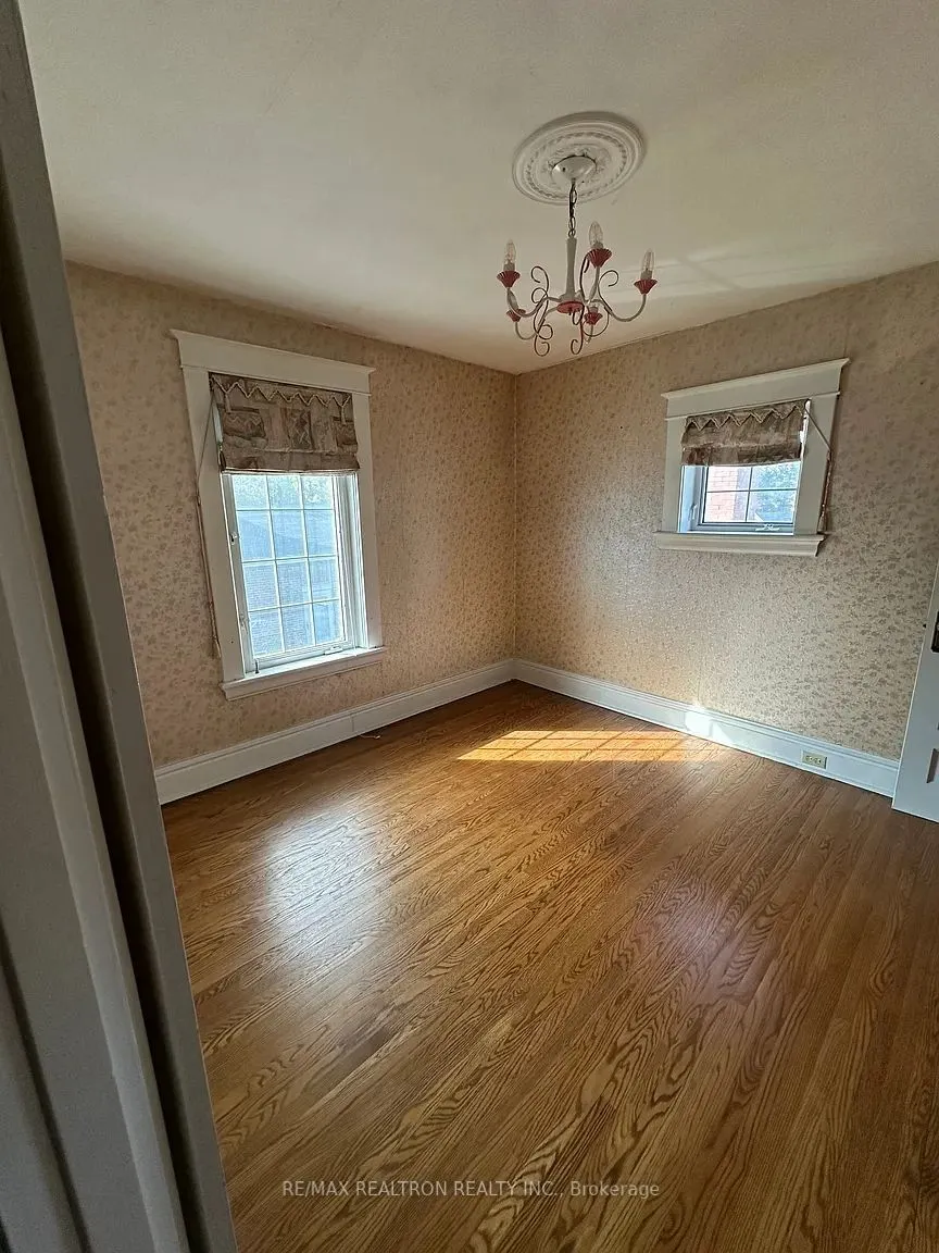 47 Roseview Avenue
