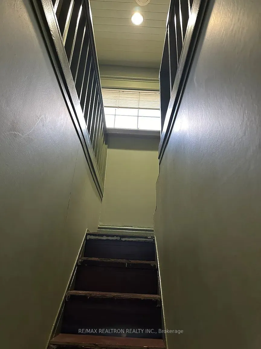 47 Roseview Avenue