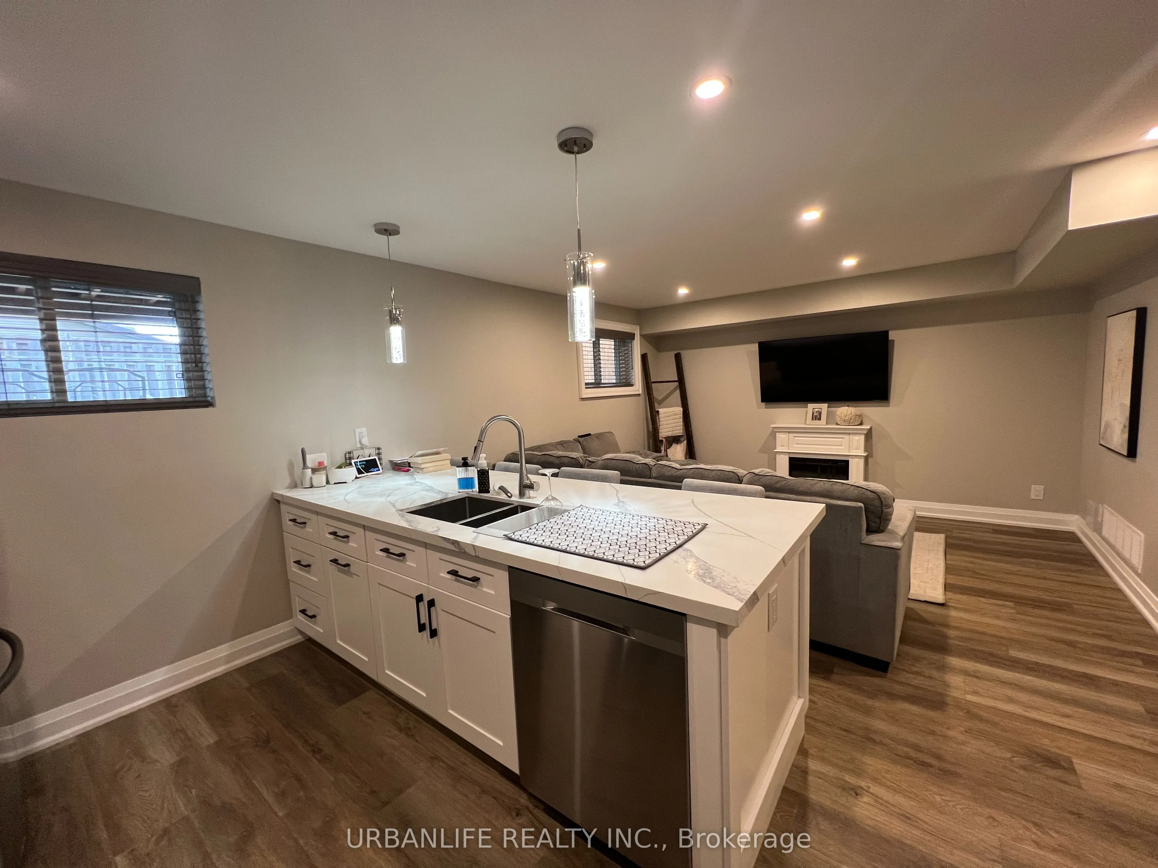 14 Newlands Avenue