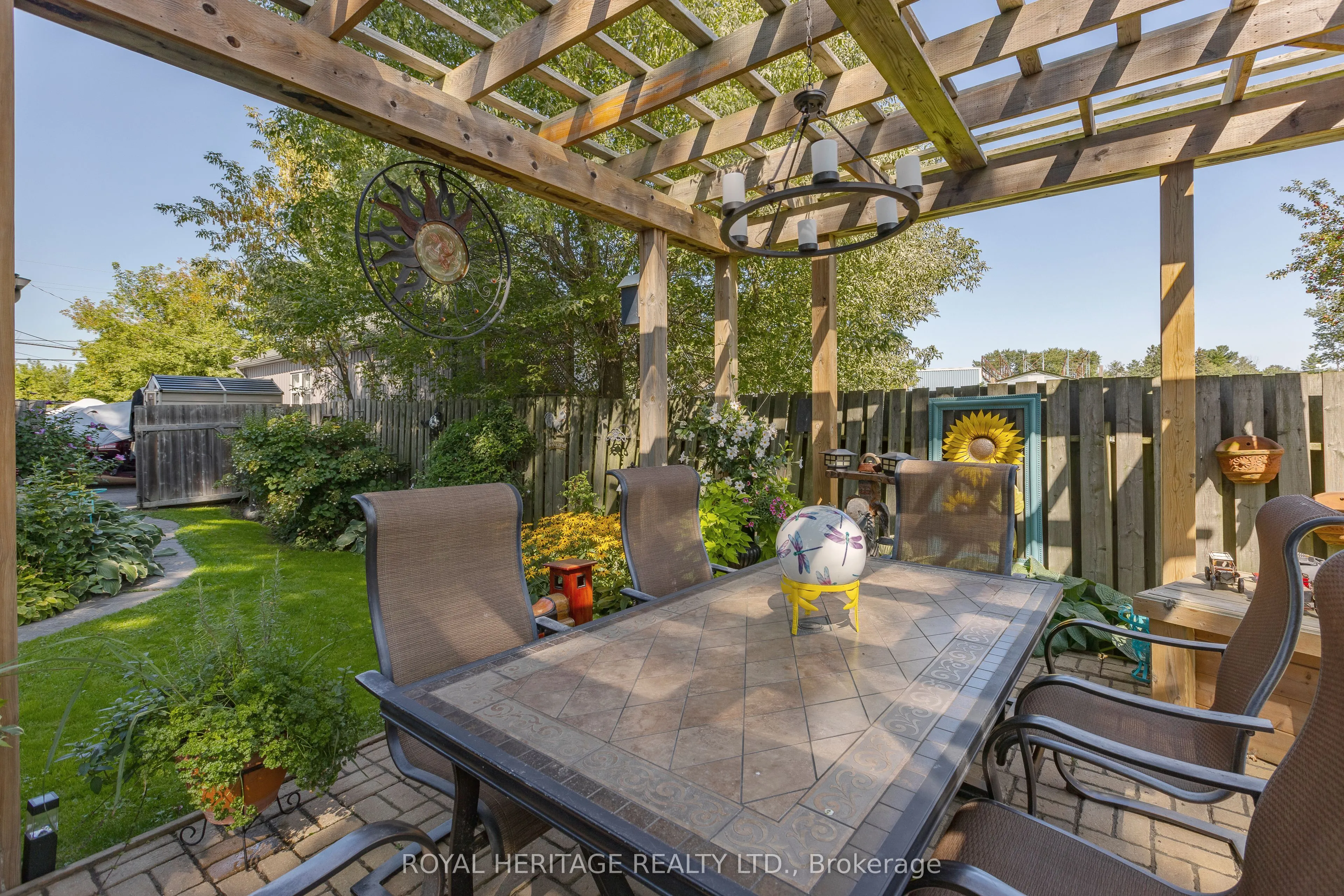 1275 Killarney Beach Road