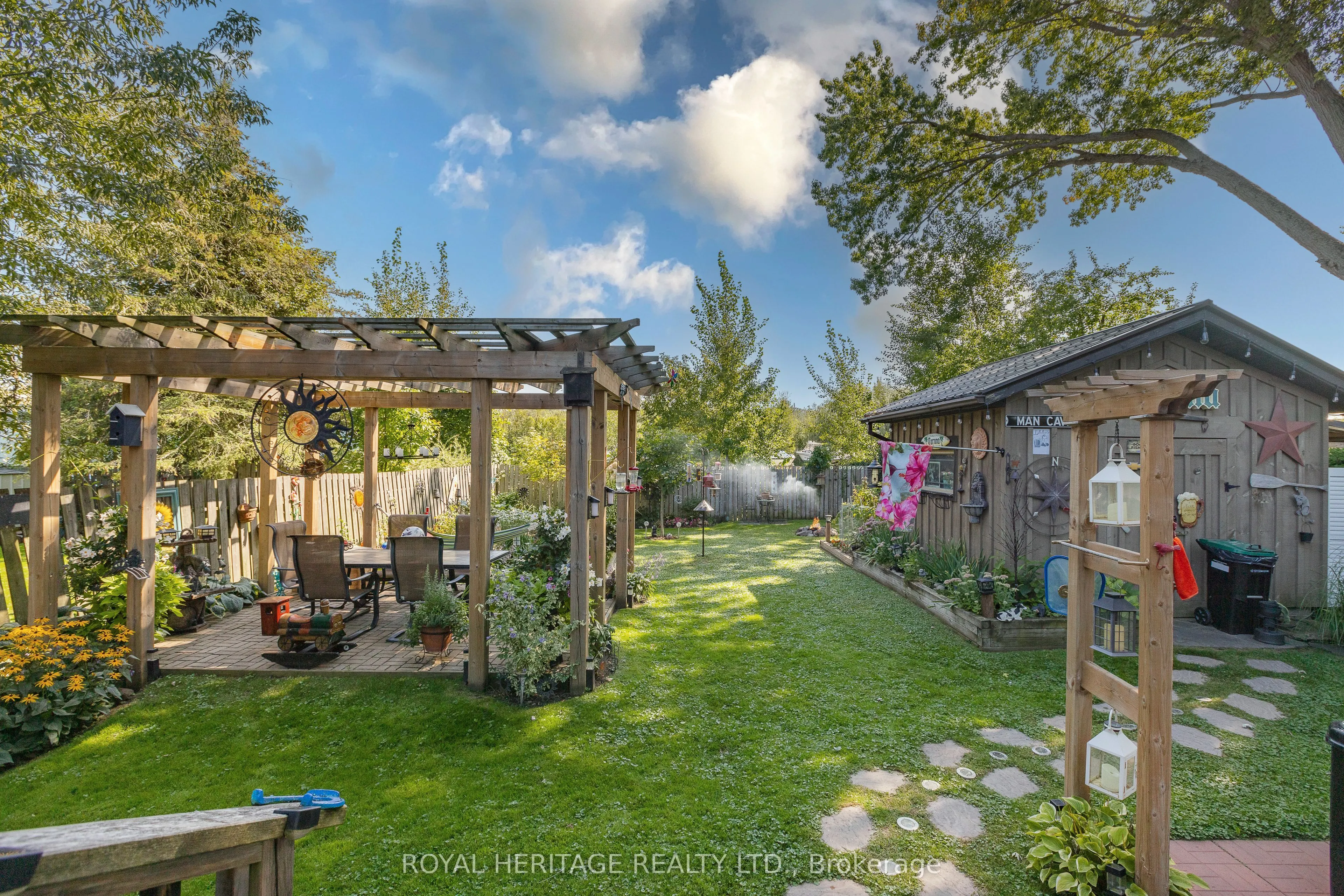1275 Killarney Beach Road